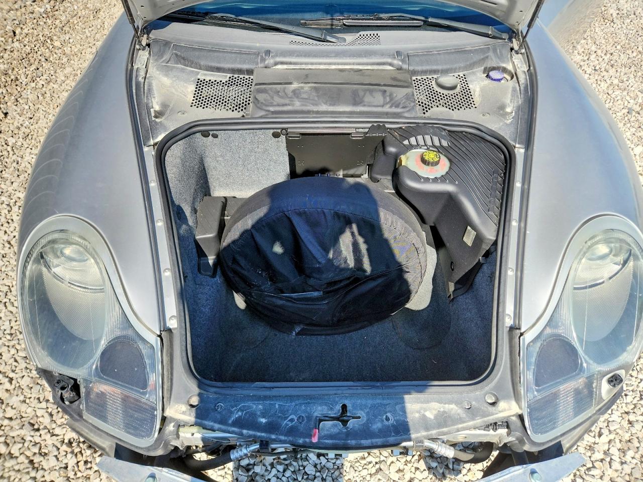 2000 Porsche 911 Carrera 2 Silver vin: WP0AA2992YS622114