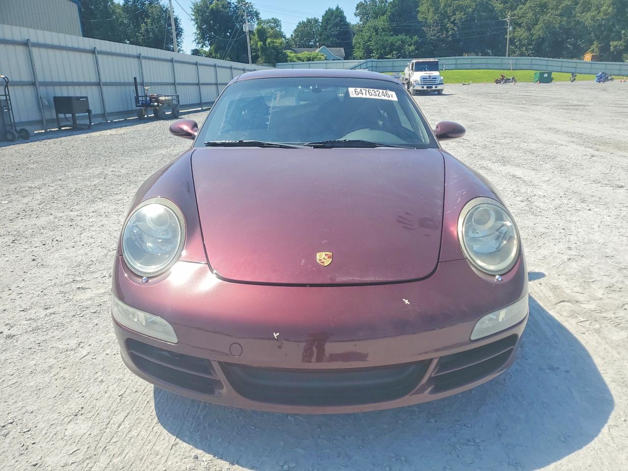2005 Porsche 911 New Generation Carrera Burgundy vin: WP0AA29945S716765