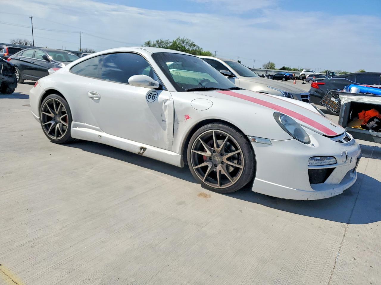 2005 Porsche 911 New Generation Carrera White vin: WP0AA29965S717156