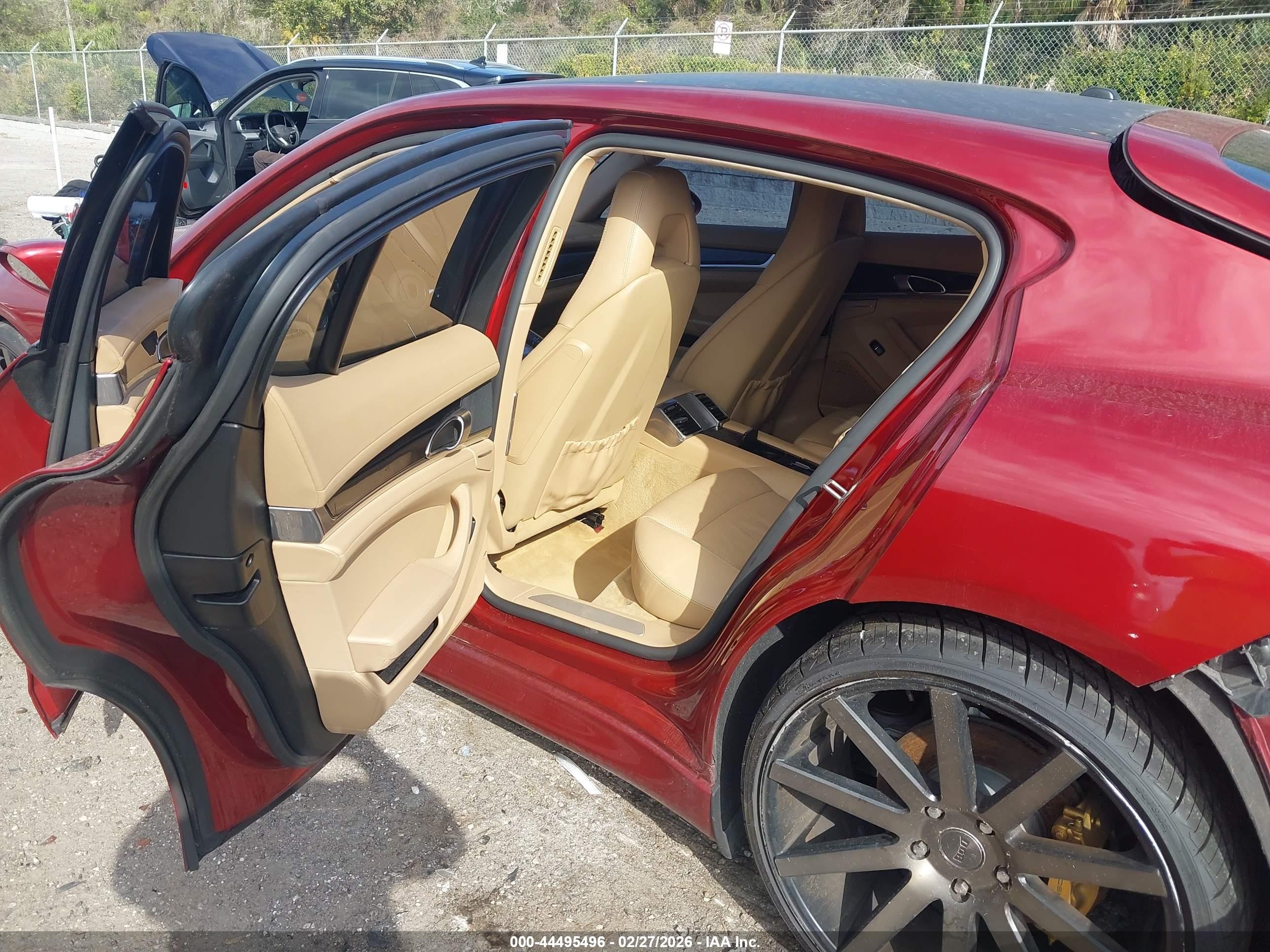 2011 Porsche Panamera 4 Burgundy vin: WP0AA2A70BL018749