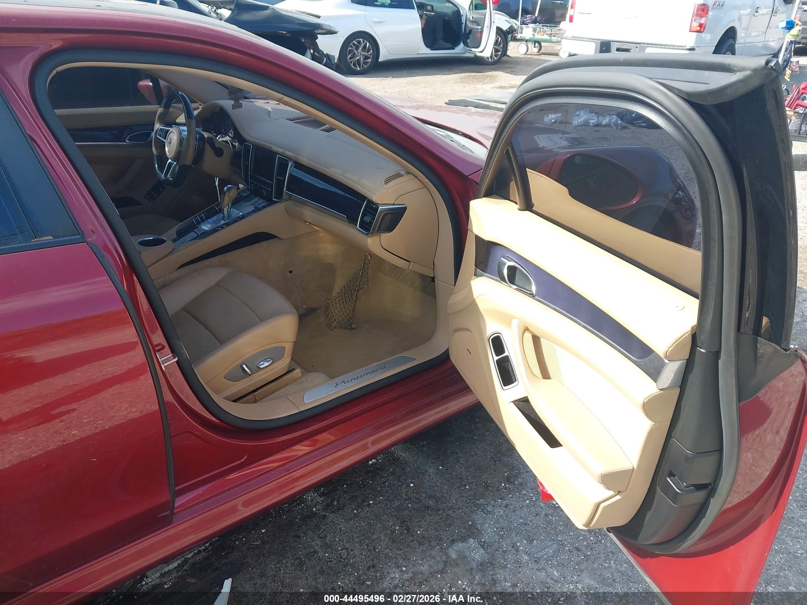 2011 Porsche Panamera 4 Burgundy vin: WP0AA2A70BL018749