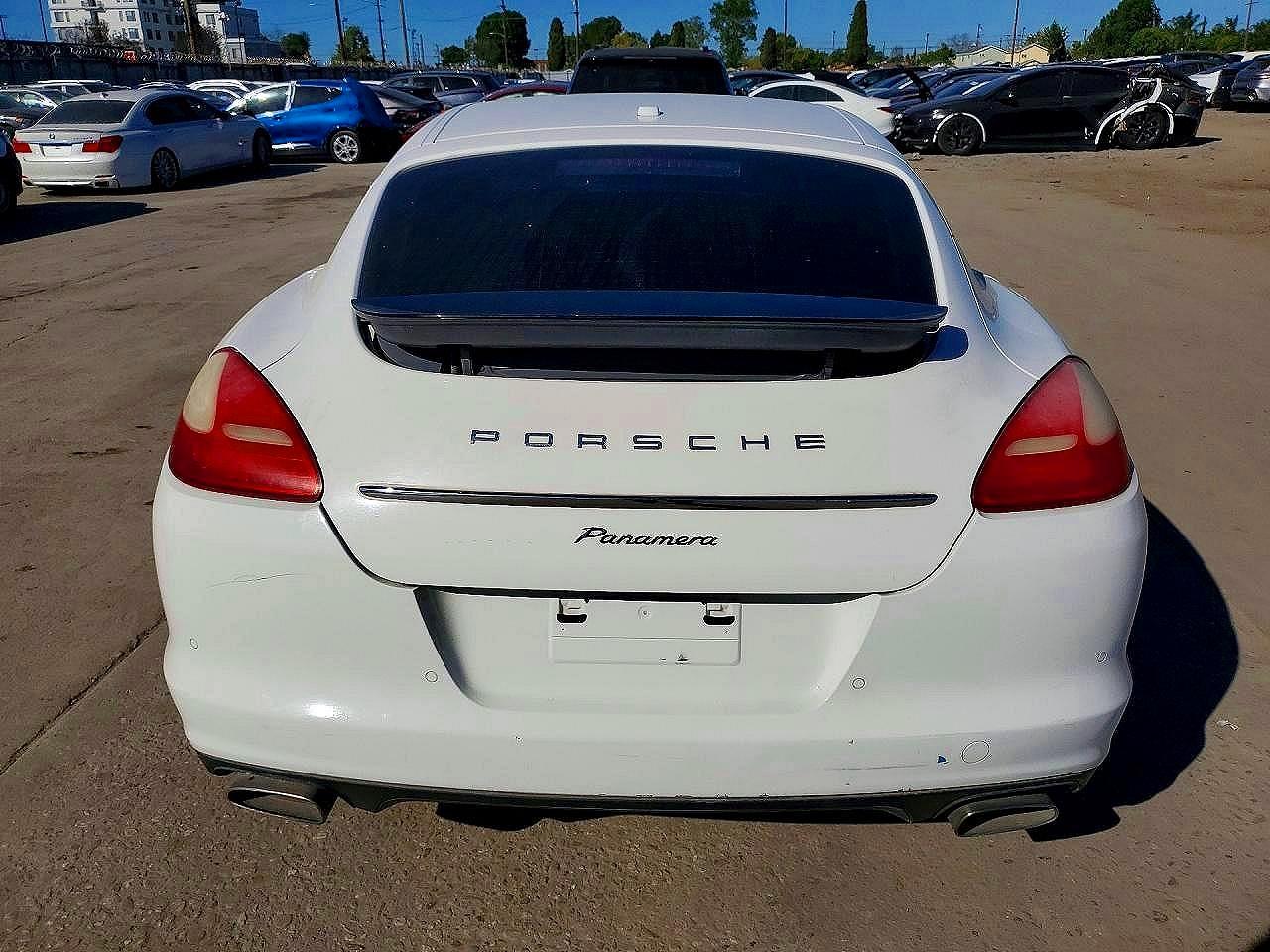 2012 Porsche Panamera 2 White vin: WP0AA2A70CL013973