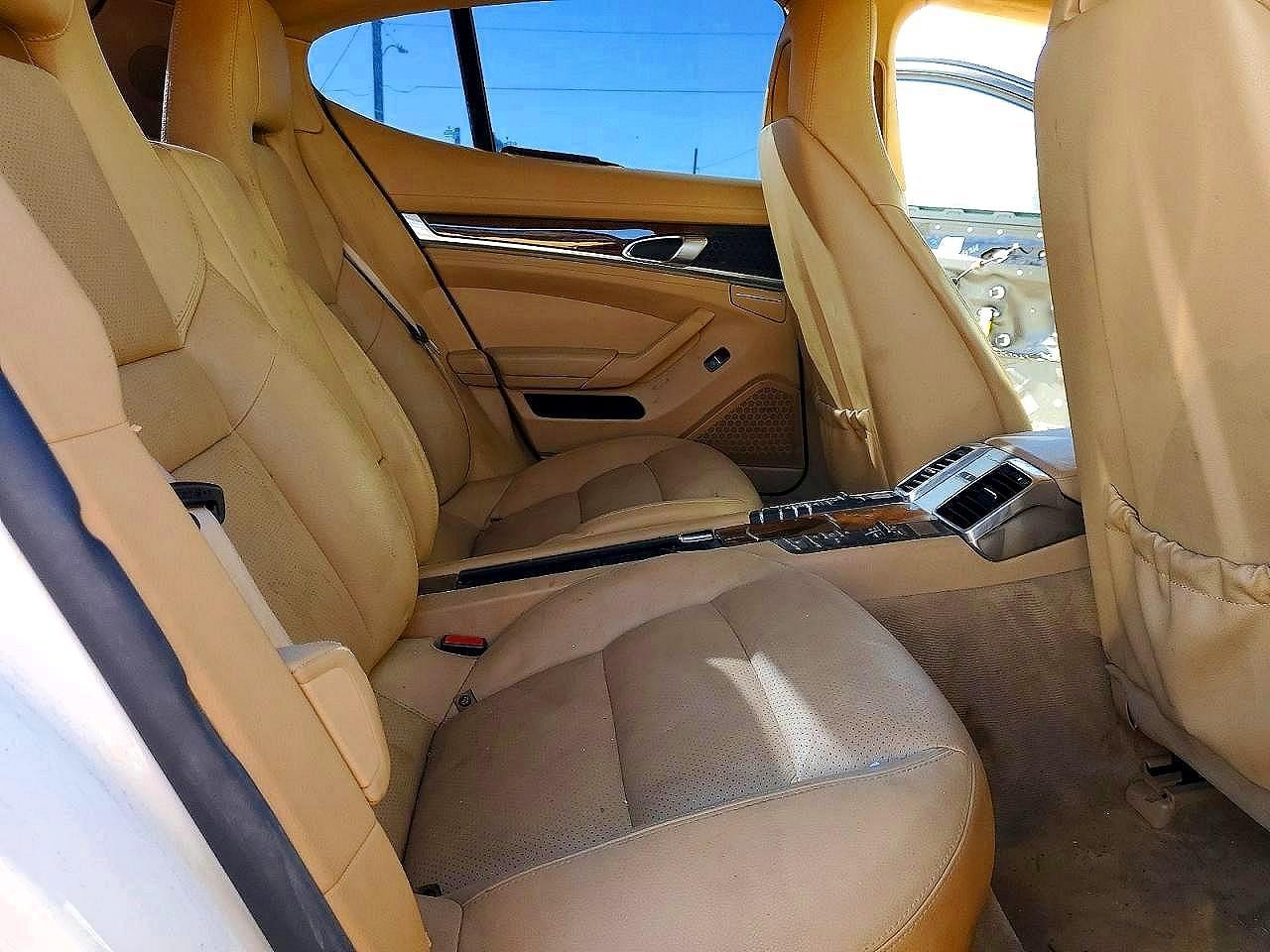 2012 Porsche Panamera 2 White vin: WP0AA2A70CL013973