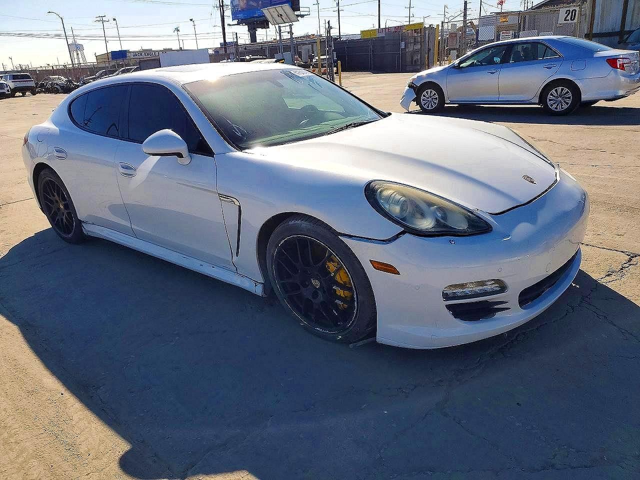 2012 Porsche Panamera 2 White vin: WP0AA2A70CL013973