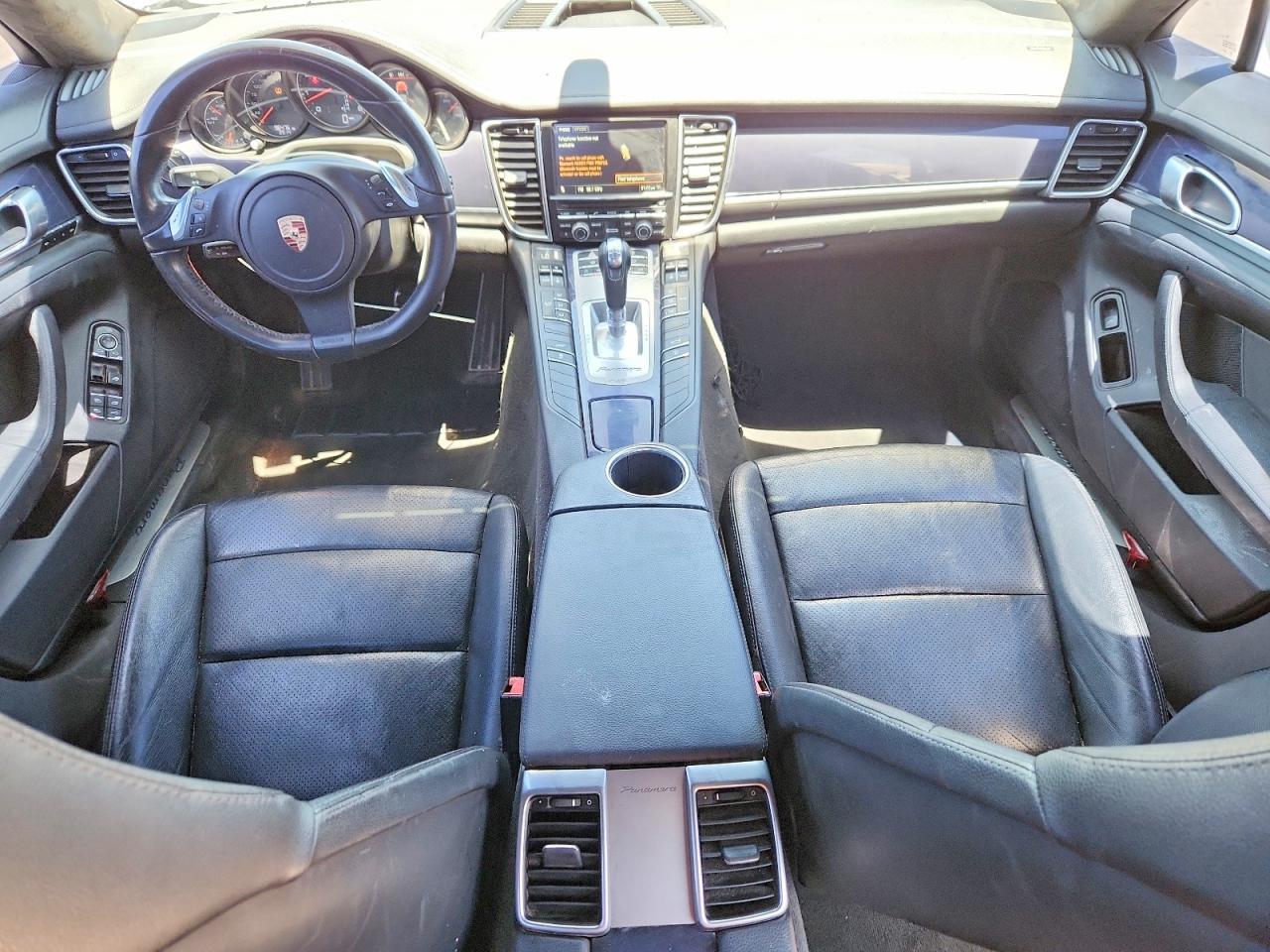 2012 Porsche Panamera 2 Белый vin: WP0AA2A70CL014556