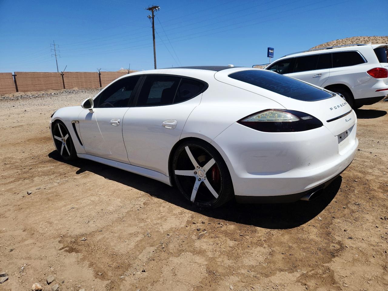 2012 Porsche Panamera 2 Белый vin: WP0AA2A70CL014556