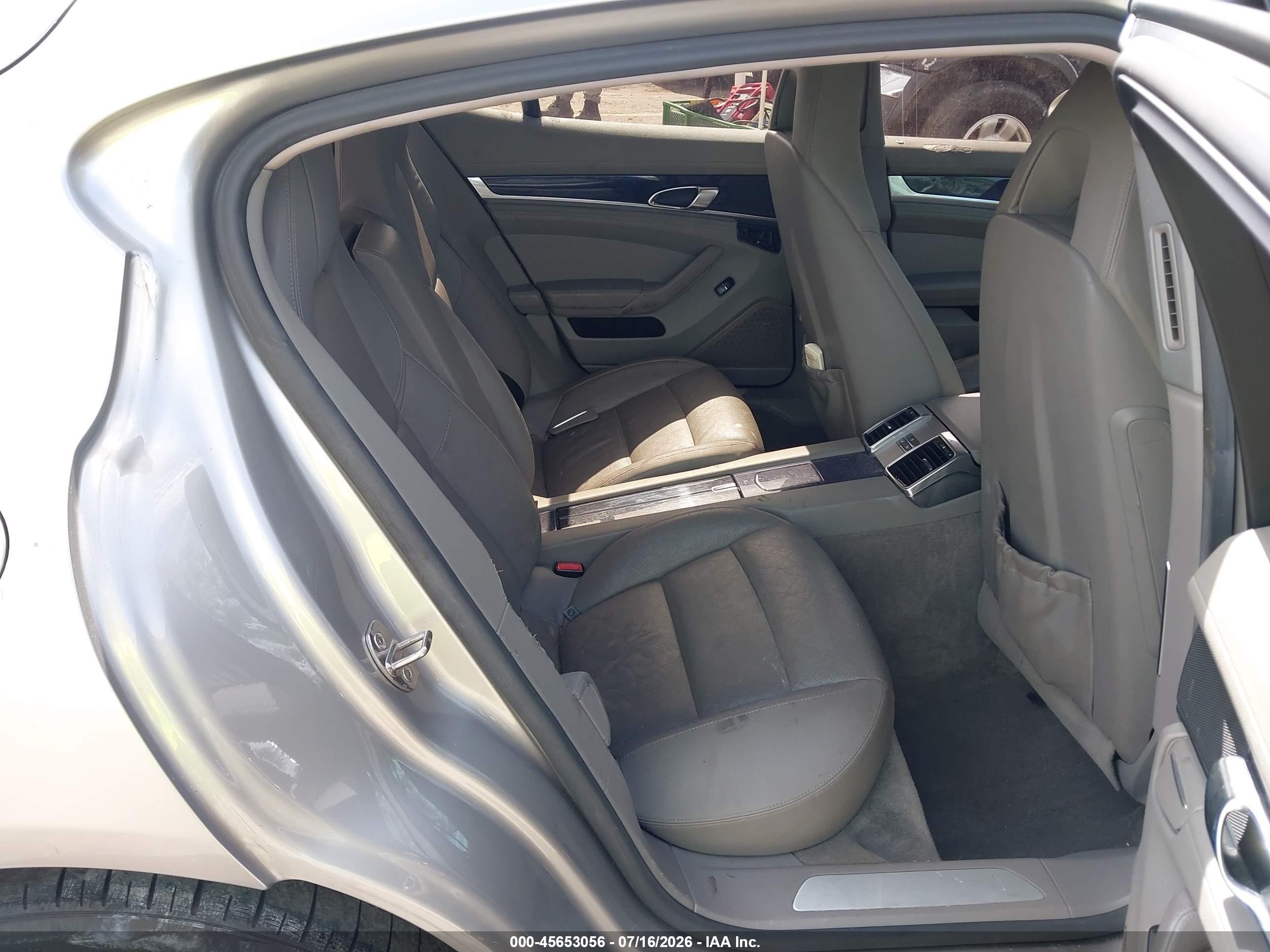 2013 Porsche Panamera 4 Silver vin: WP0AA2A70DL011321