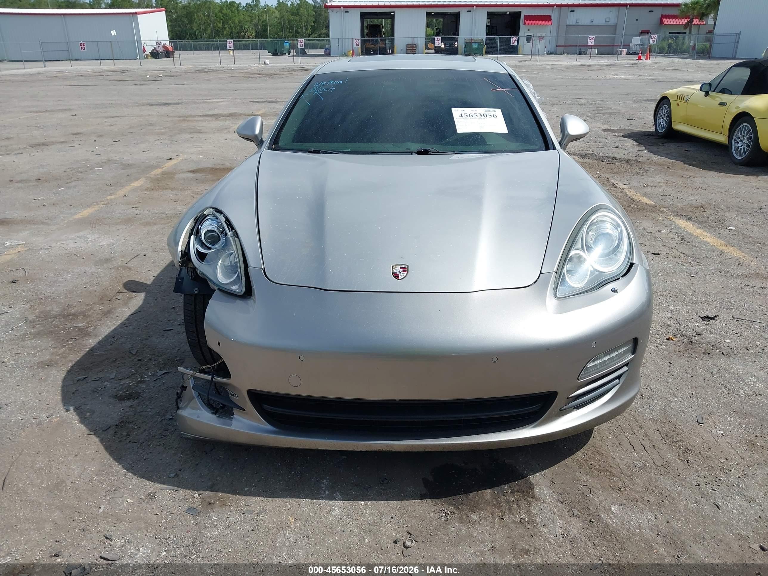 2013 Porsche Panamera 4 Silver vin: WP0AA2A70DL011321