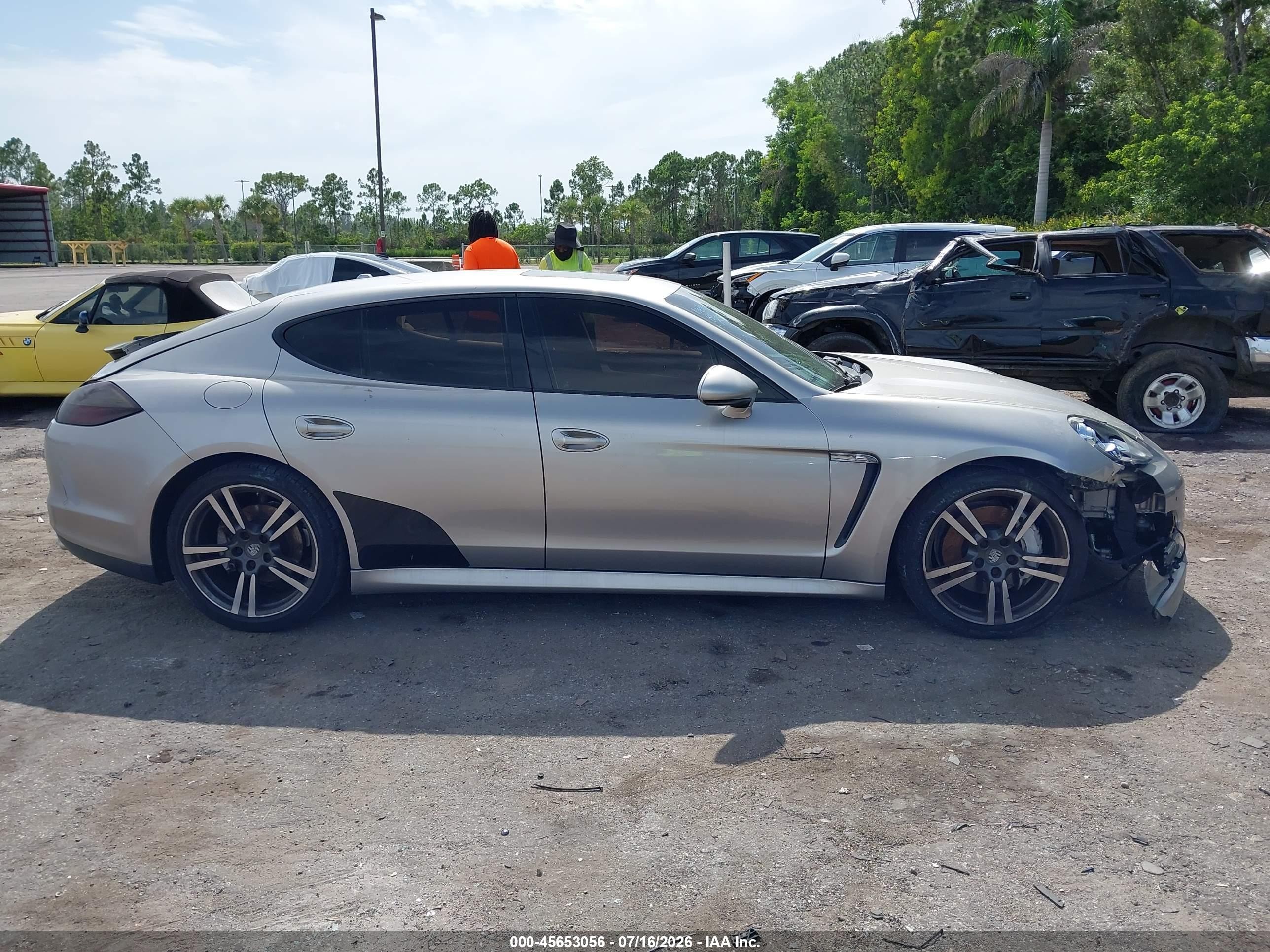 2013 Porsche Panamera 4 Silver vin: WP0AA2A70DL011321