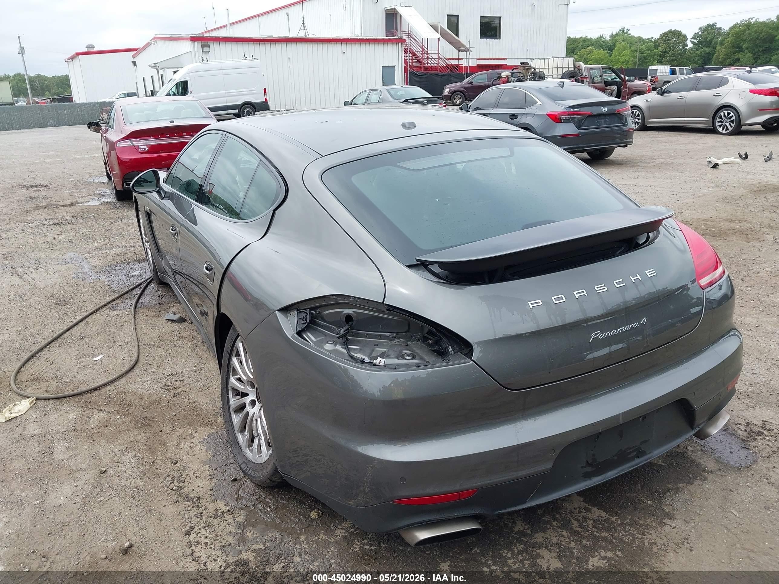 2014 Porsche Panamera 4 Gray vin: WP0AA2A70EL009781