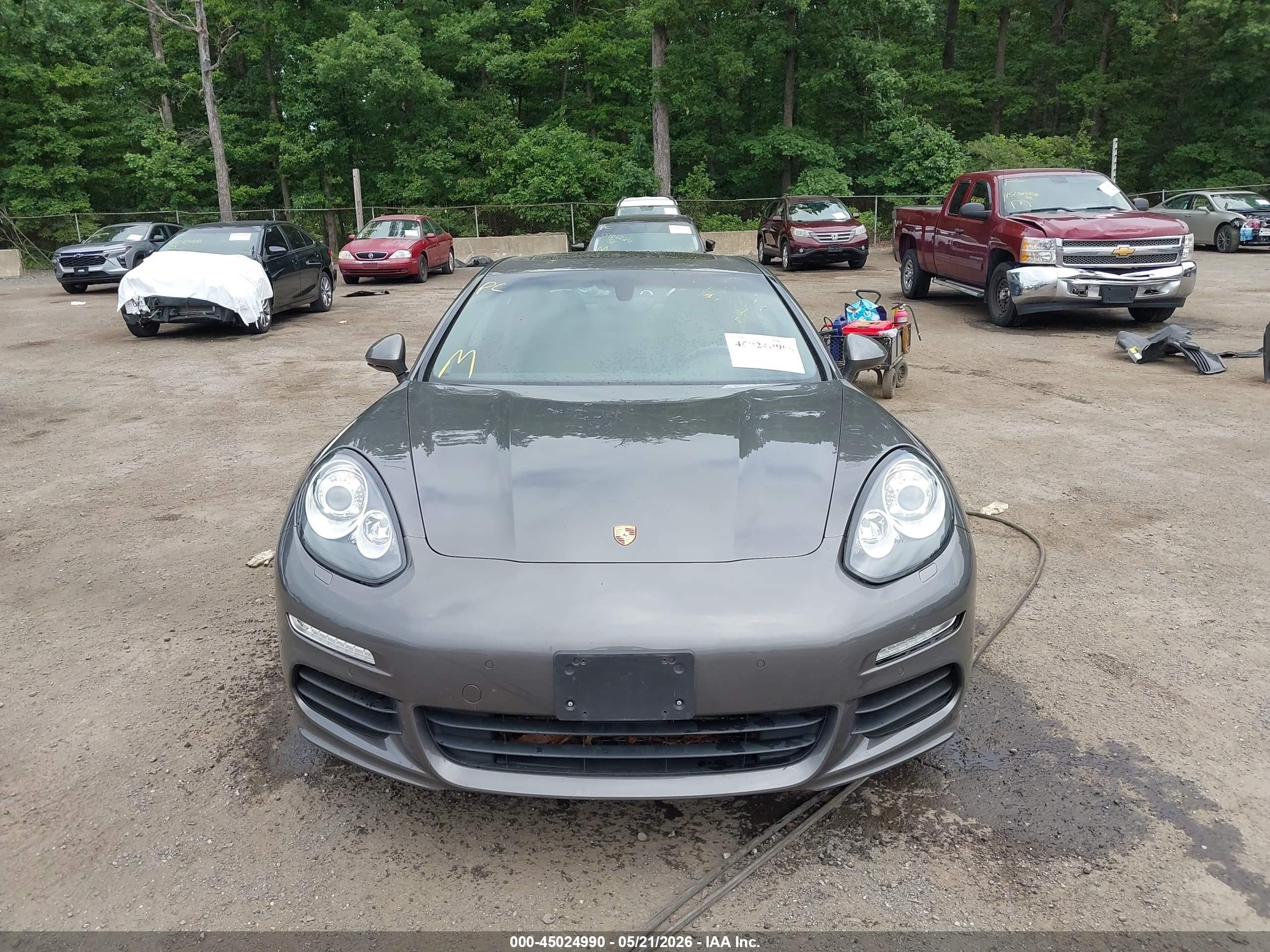 2014 Porsche Panamera 4 Gray vin: WP0AA2A70EL009781