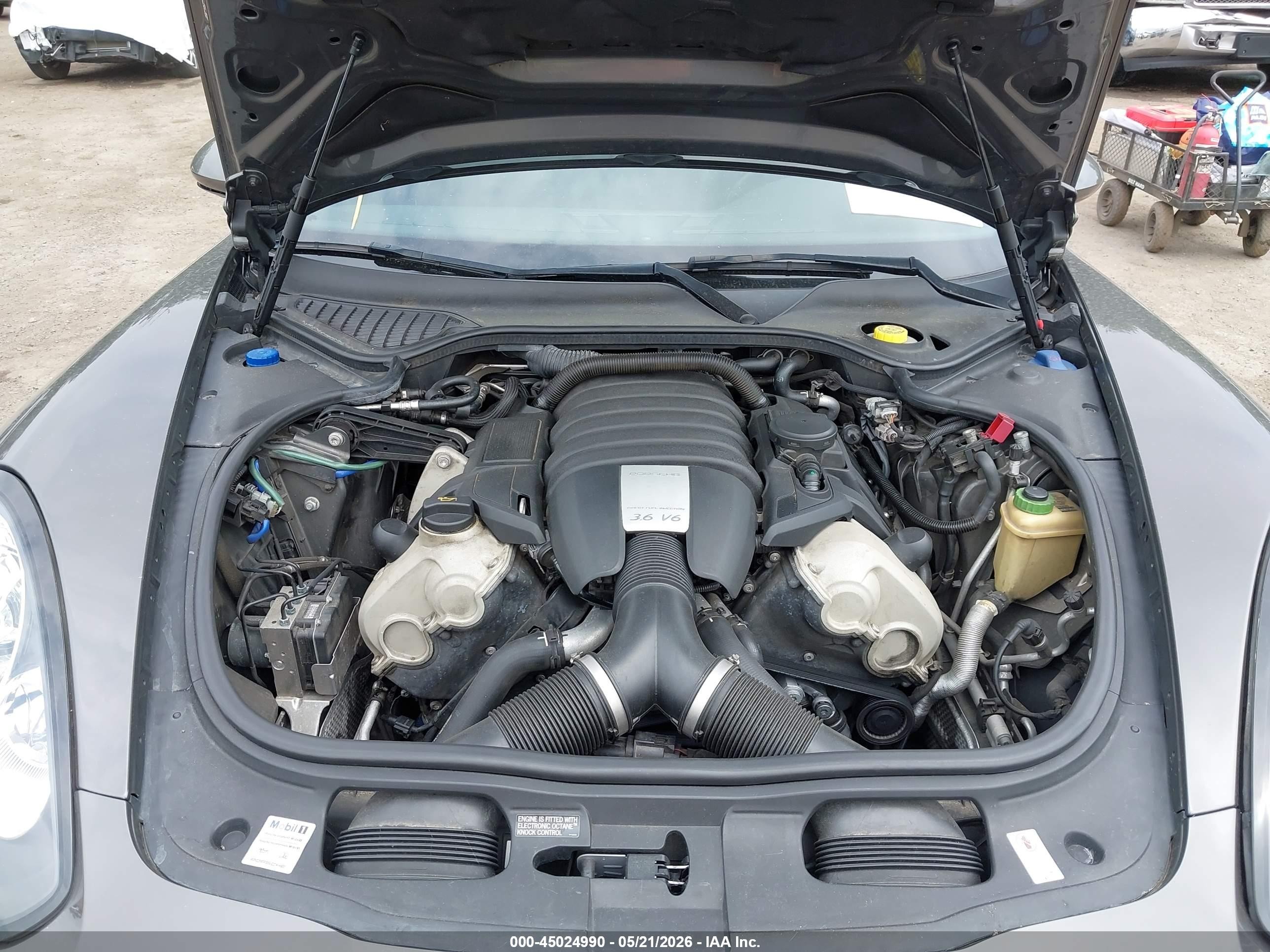 2014 Porsche Panamera 4 Gray vin: WP0AA2A70EL009781