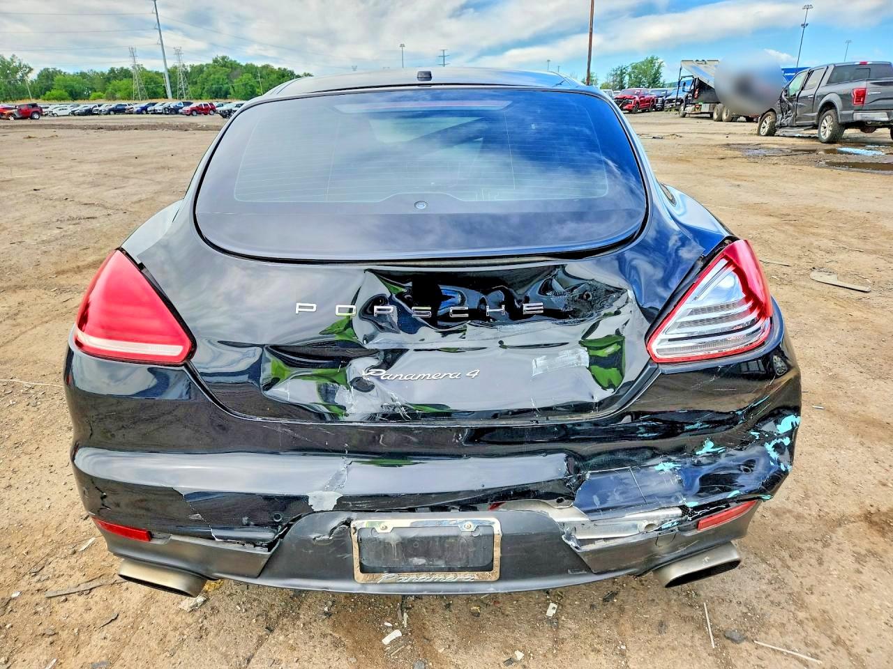 2014 Porsche Panamera 2 Black vin: WP0AA2A70EL010655