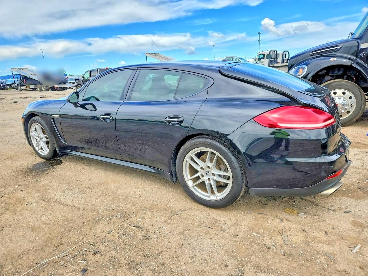 2014 Porsche Panamera 2 Black vin: WP0AA2A70EL010655