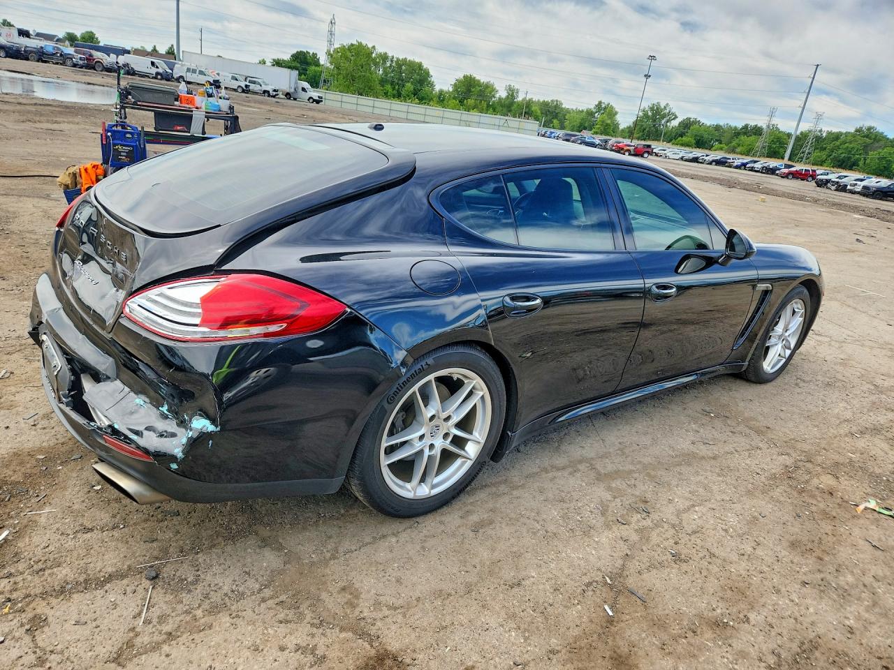 2014 Porsche Panamera 2 Black vin: WP0AA2A70EL010655