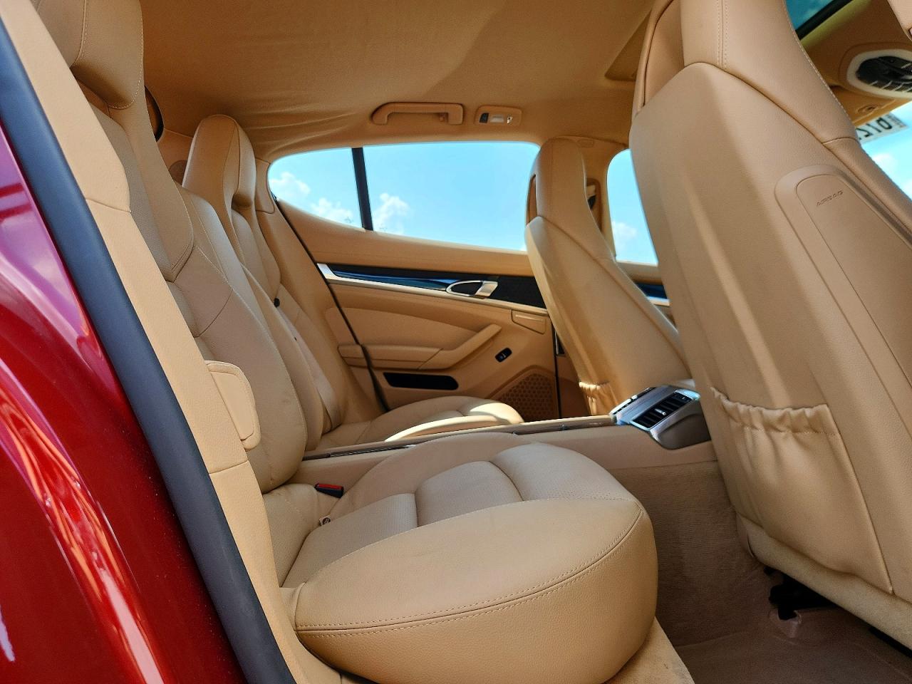 2011 Porsche Panamera 2 Red vin: WP0AA2A71BL010076