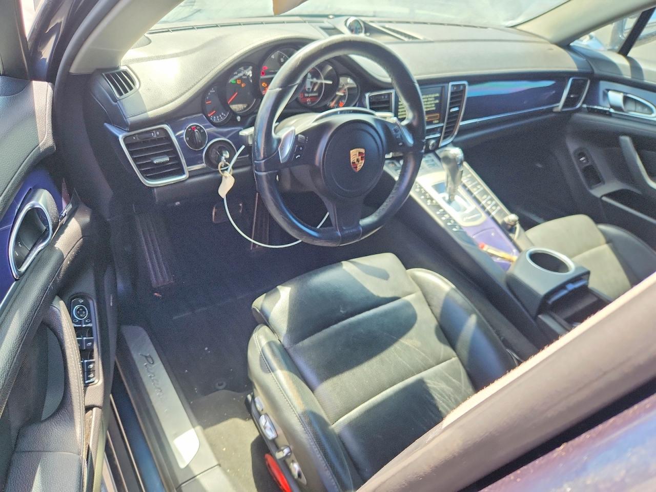 2013 Porsche Panamera 2 Blue vin: WP0AA2A71DL012316