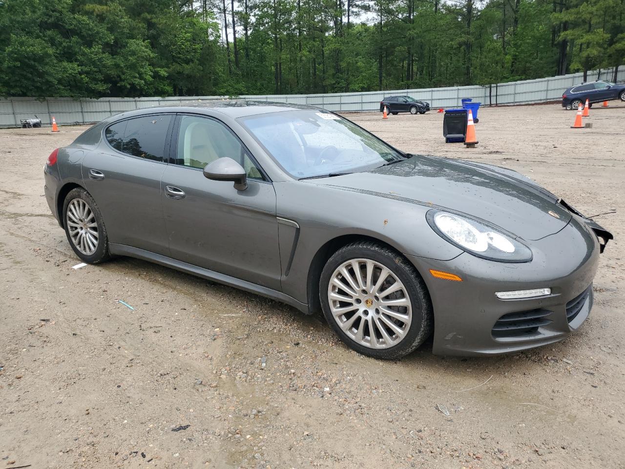 2015 Porsche Panamera 2 Gray vin: WP0AA2A71FL001836