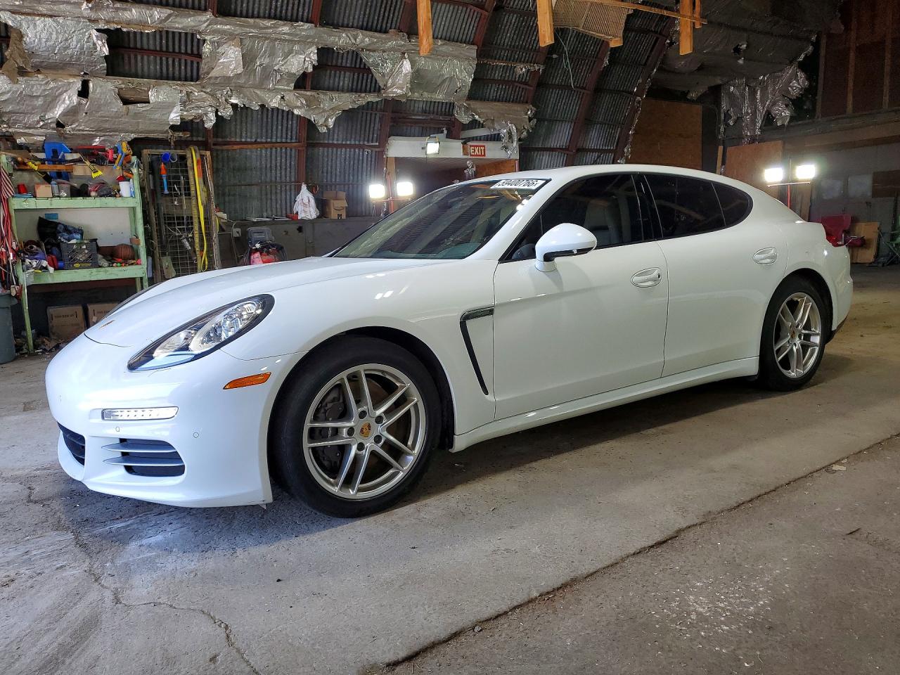 2015 Porsche Panamera 2 White vin: WP0AA2A71FL007149