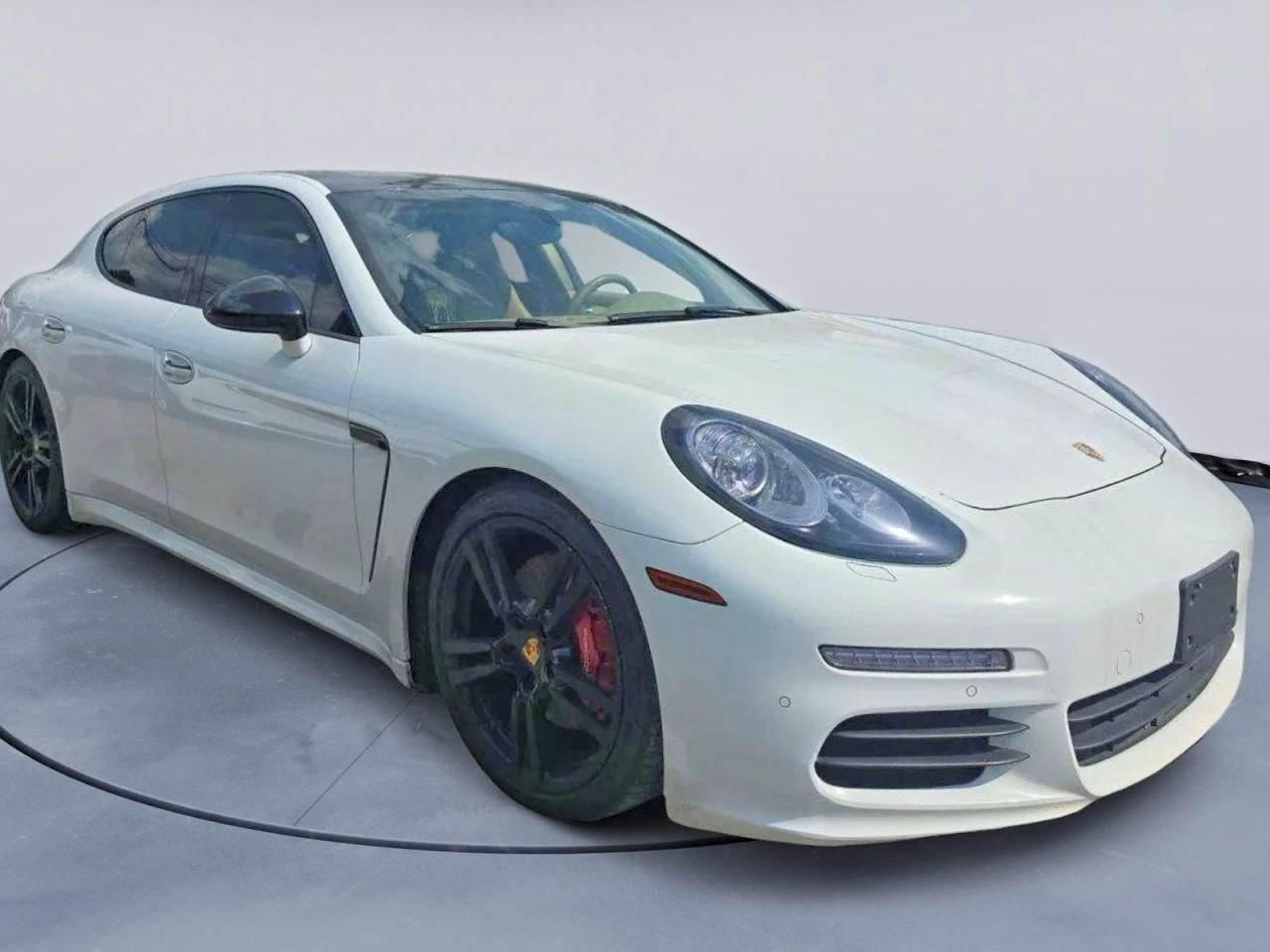 2015 Porsche Panamera 2 Белый vin: WP0AA2A72FL000498