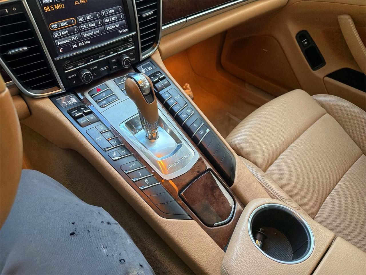 2015 Porsche Panamera 2 Белый vin: WP0AA2A72FL000498