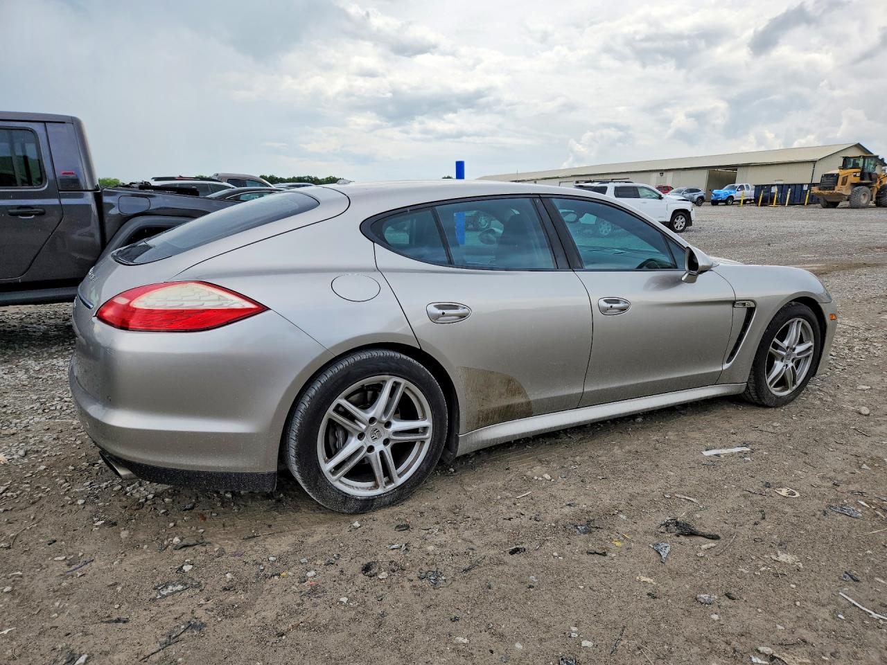 2011 Porsche Panamera 2 Silver vin: WP0AA2A73BL010466