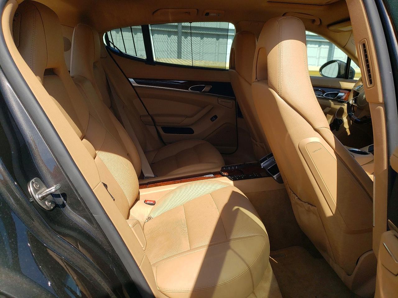 2011 Porsche Panamera 2 Gray vin: WP0AA2A73BL021967