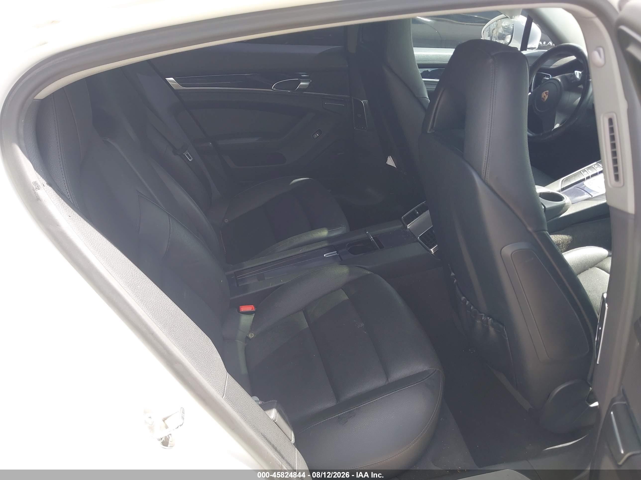 2012 Porsche Panamera 4 White vin: WP0AA2A73CL071611