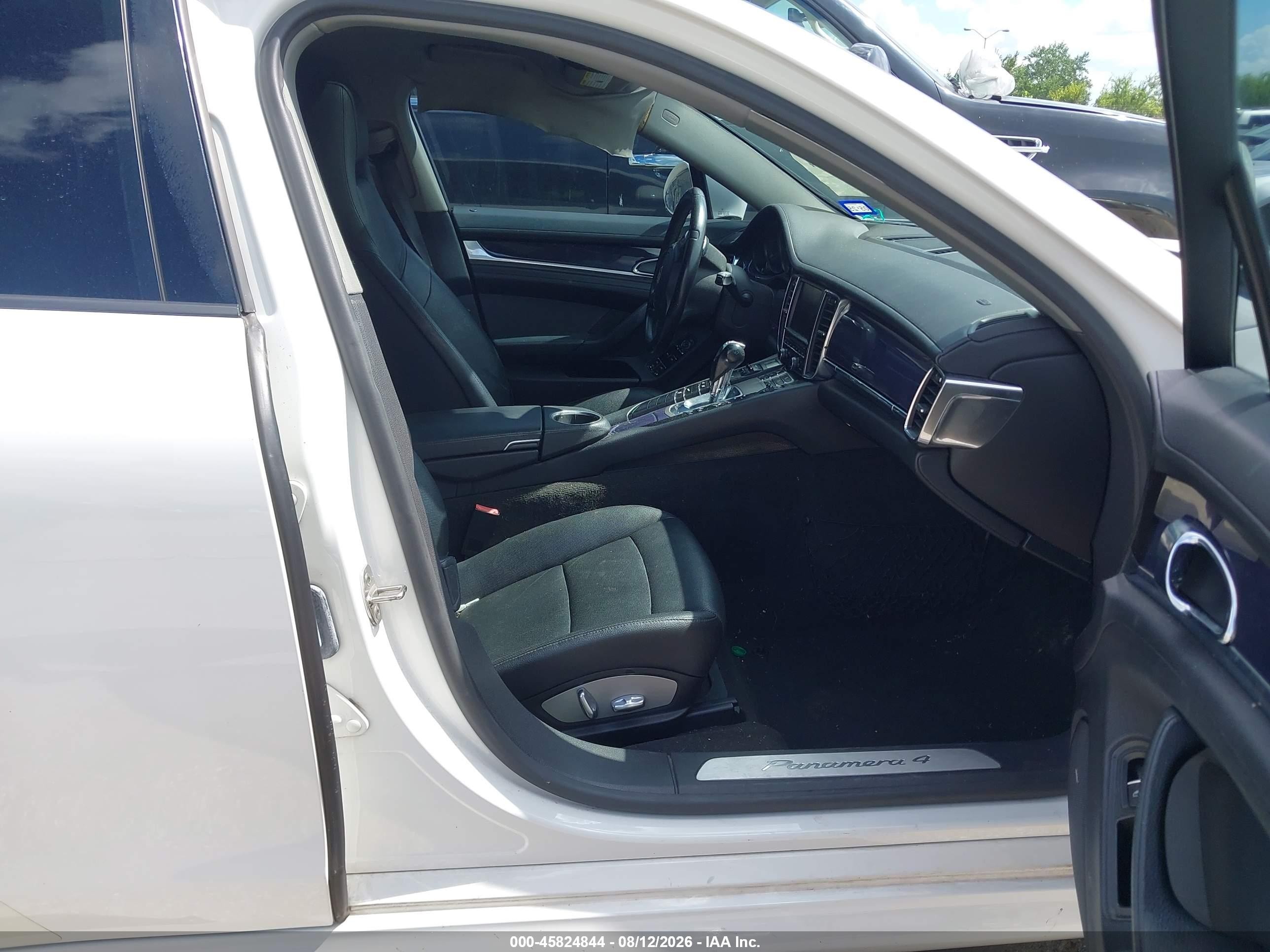 2012 Porsche Panamera 4 White vin: WP0AA2A73CL071611