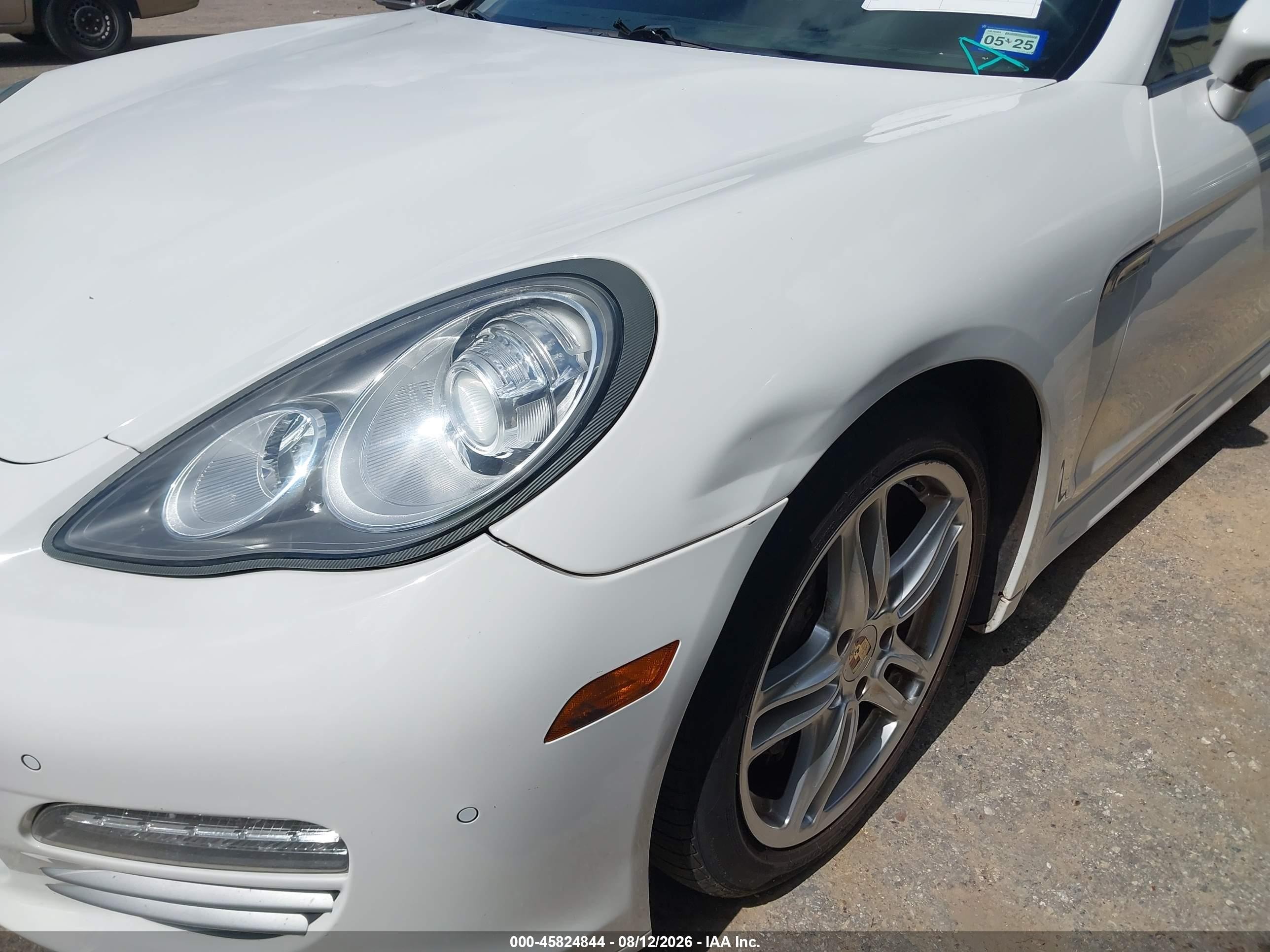 2012 Porsche Panamera 4 White vin: WP0AA2A73CL071611