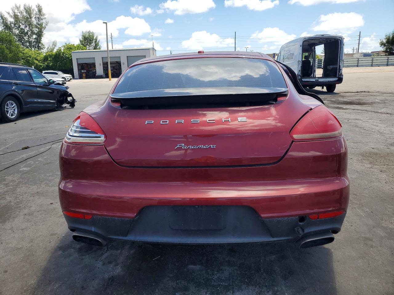 2015 Porsche Panamera 2 Бордовый vin: WP0AA2A73FL000977