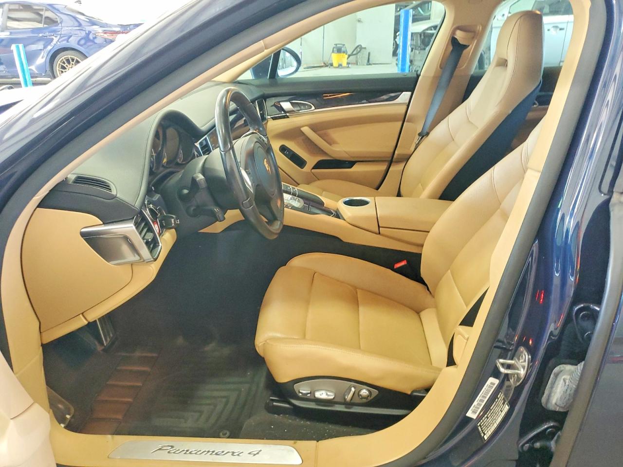 2015 Porsche Panamera 2 Blue vin: WP0AA2A73FL001448