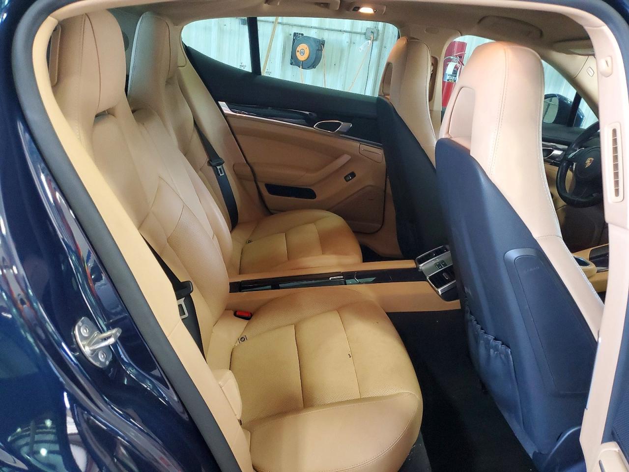 2015 Porsche Panamera 2 Blue vin: WP0AA2A73FL001448