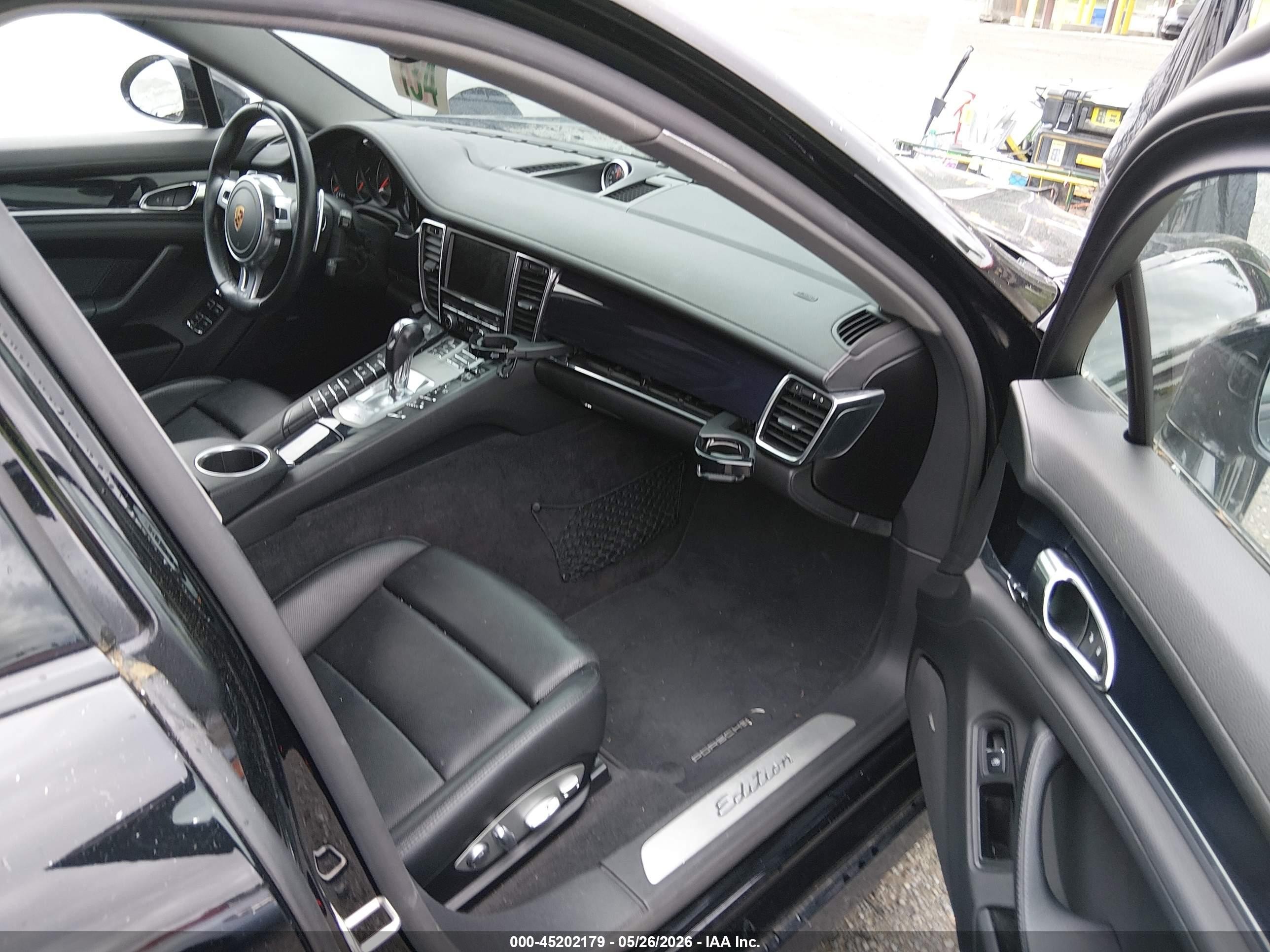 2016 Porsche Panamera 4 Black vin: WP0AA2A73GL005968