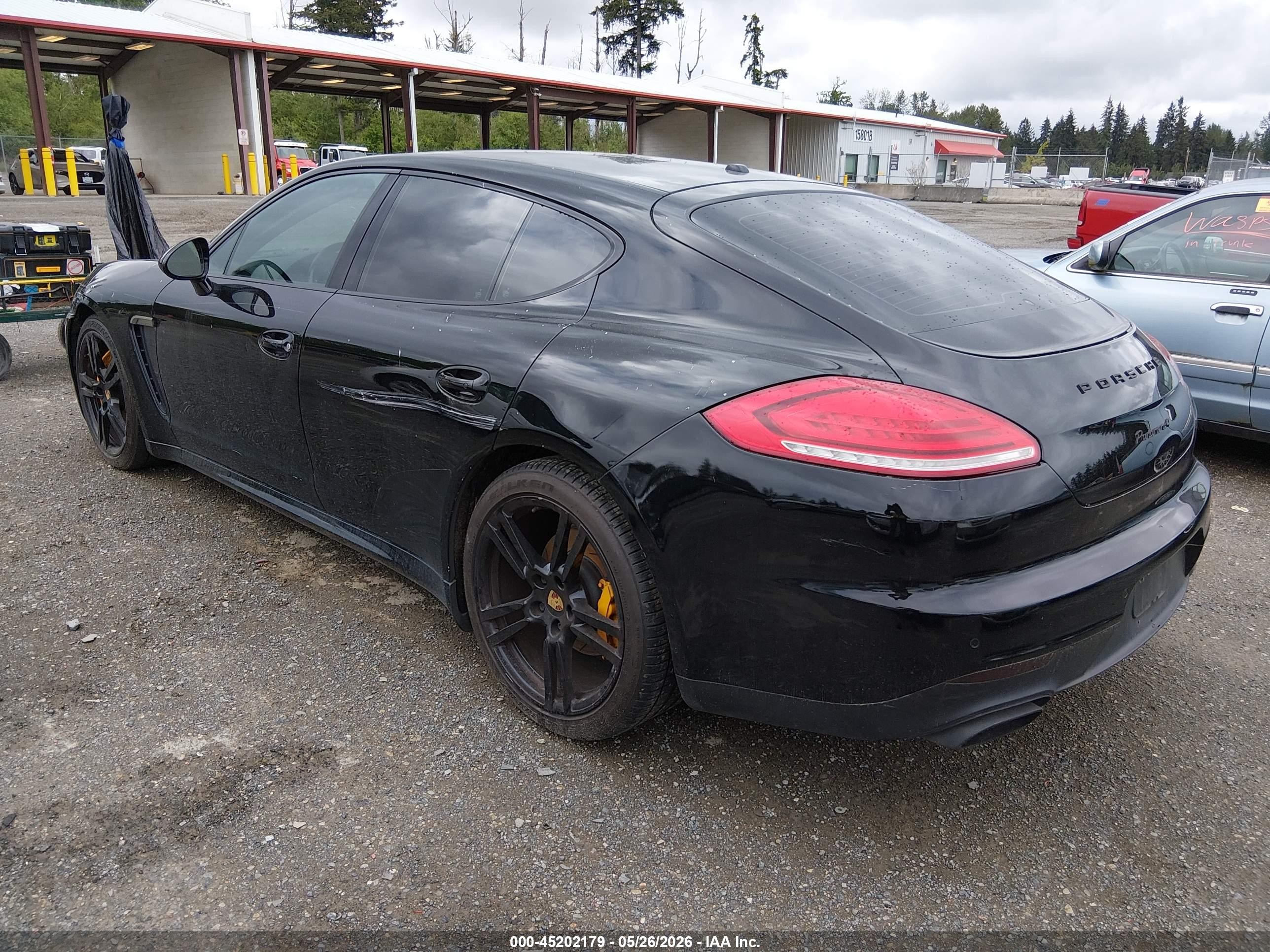 2016 Porsche Panamera 4 Black vin: WP0AA2A73GL005968