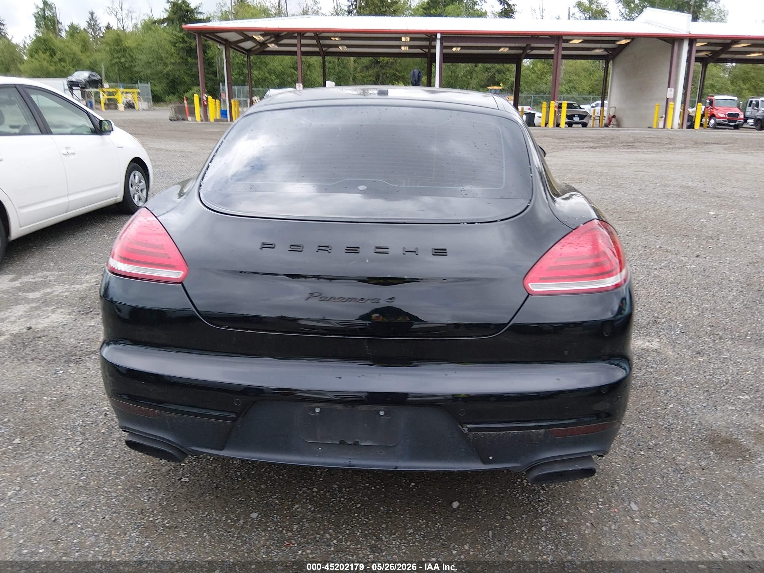 2016 Porsche Panamera 4 Black vin: WP0AA2A73GL005968