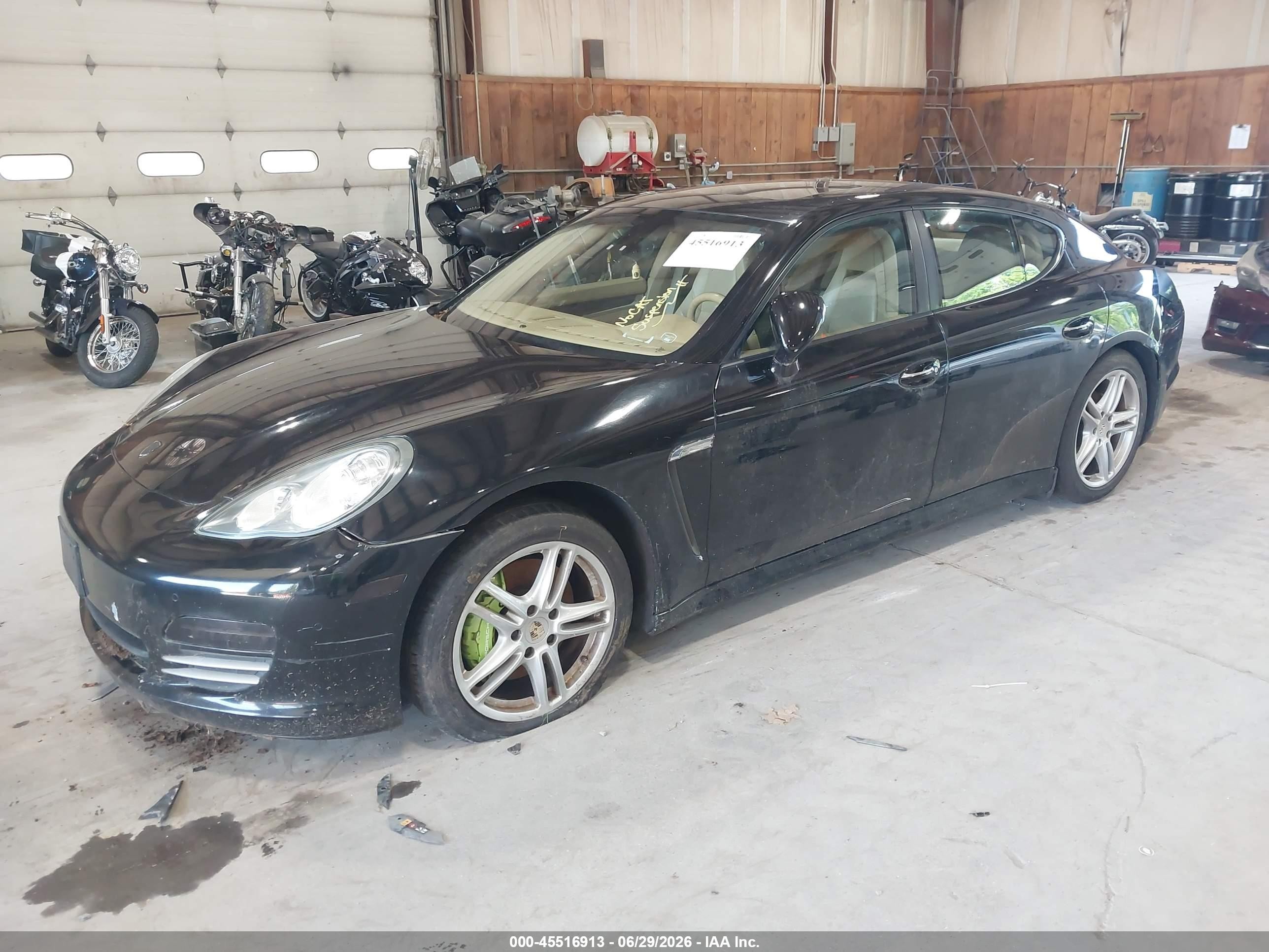 2011 Porsche Panamera 2/4 Черный vin: WP0AA2A74BL010623