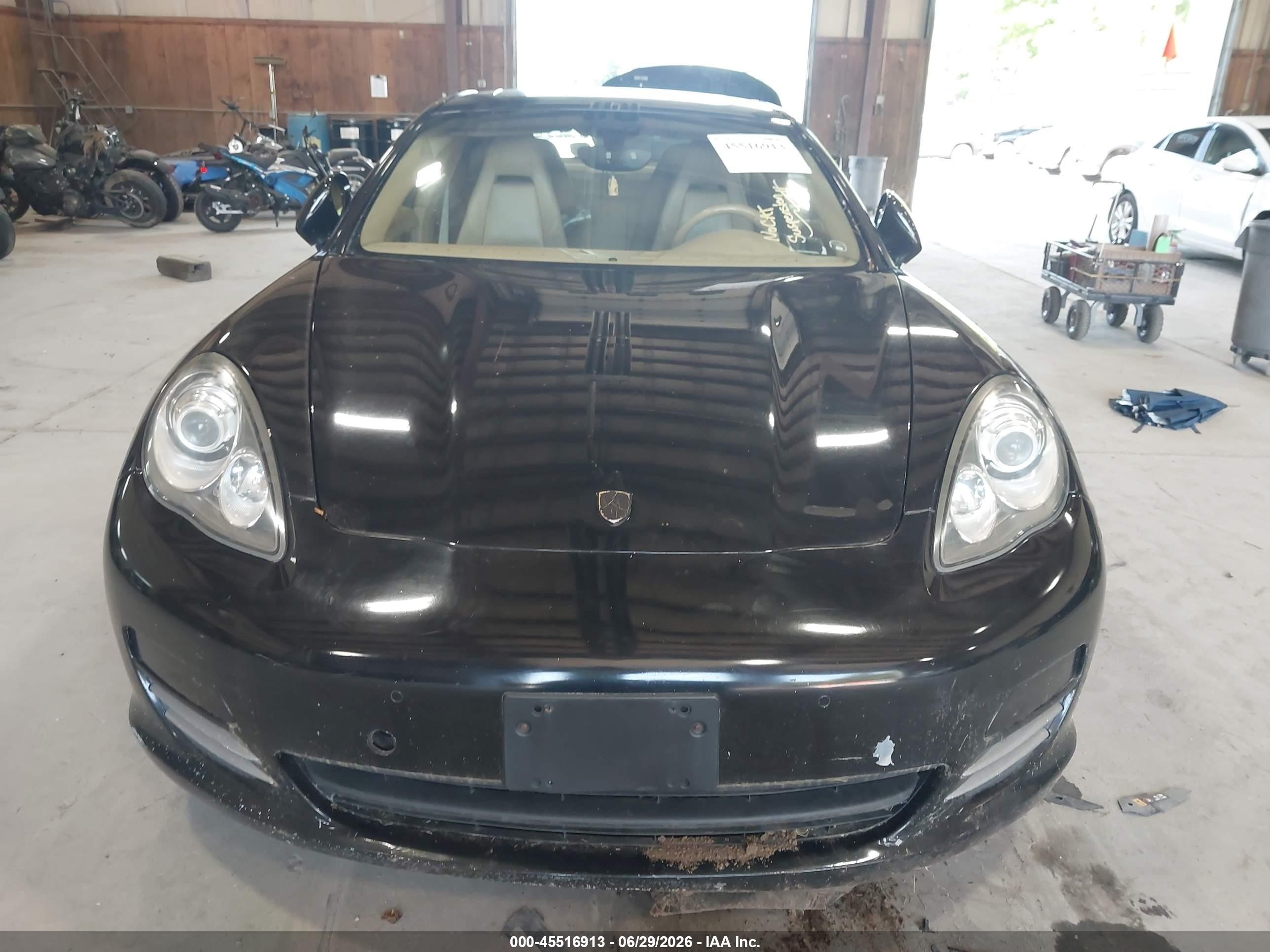 2011 Porsche Panamera 2/4 Черный vin: WP0AA2A74BL010623