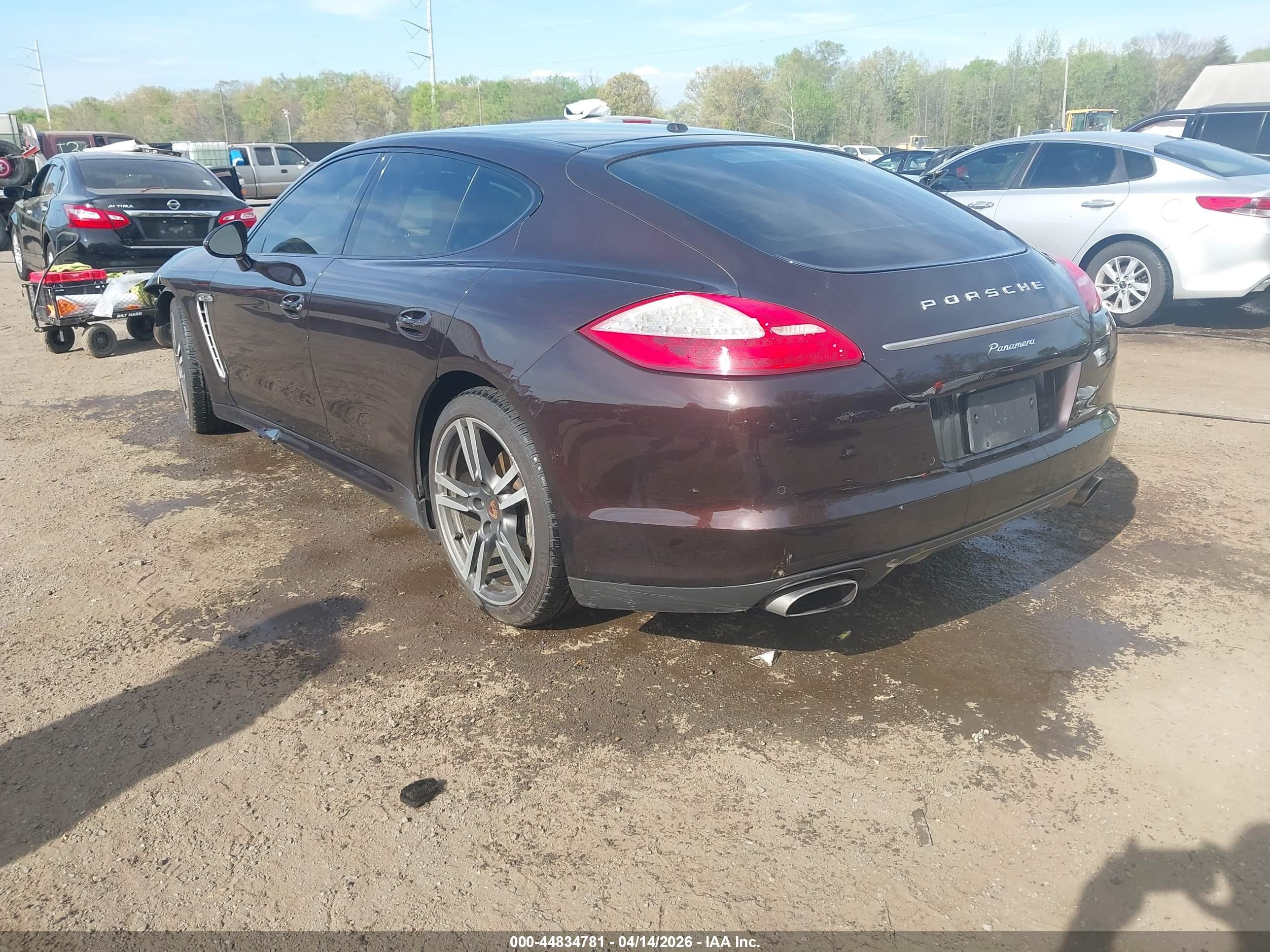2013 Porsche Panamera 4 Бордовый vin: WP0AA2A74DL016523