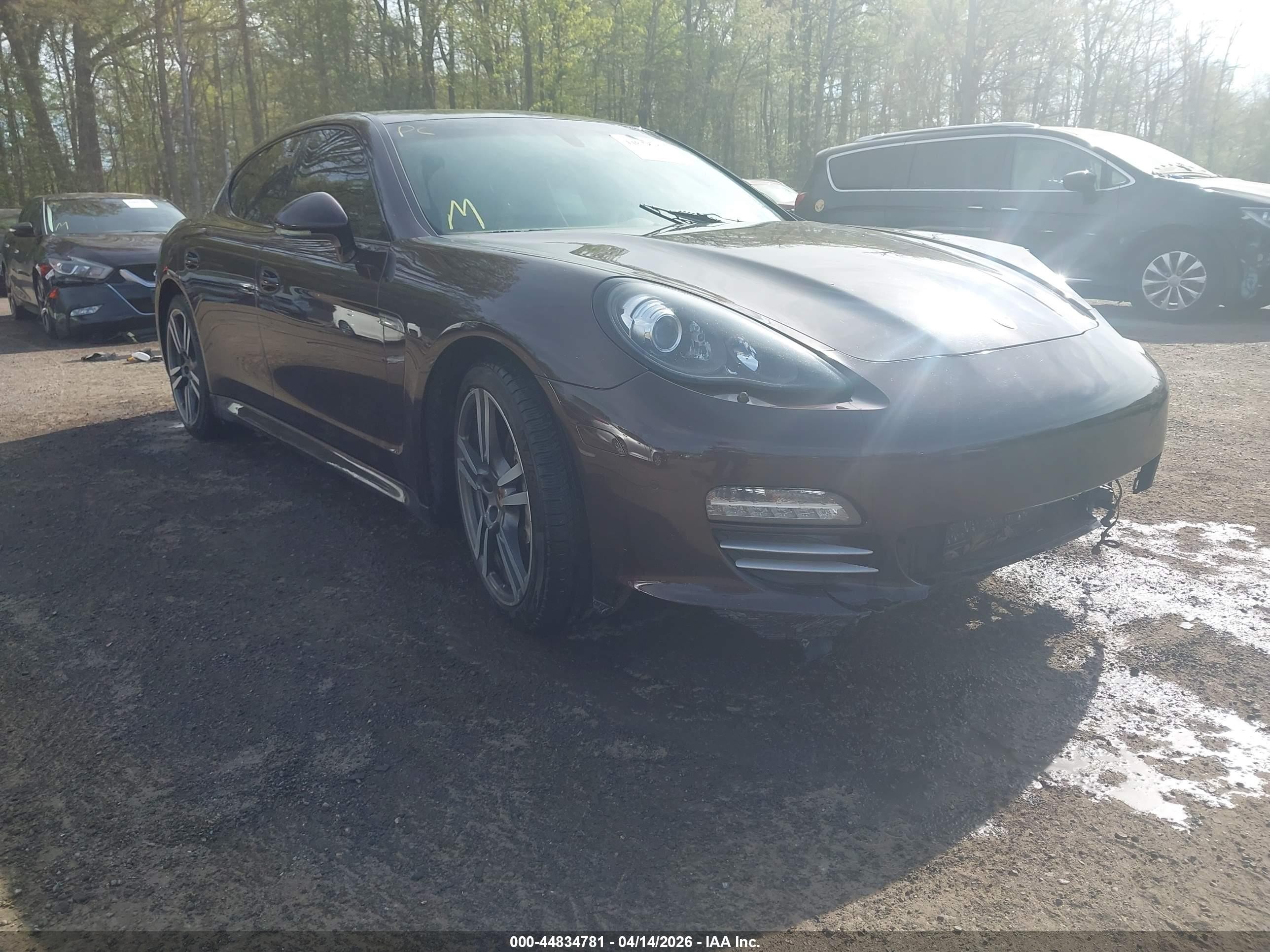 2013 Porsche Panamera 4 Бордовый vin: WP0AA2A74DL016523