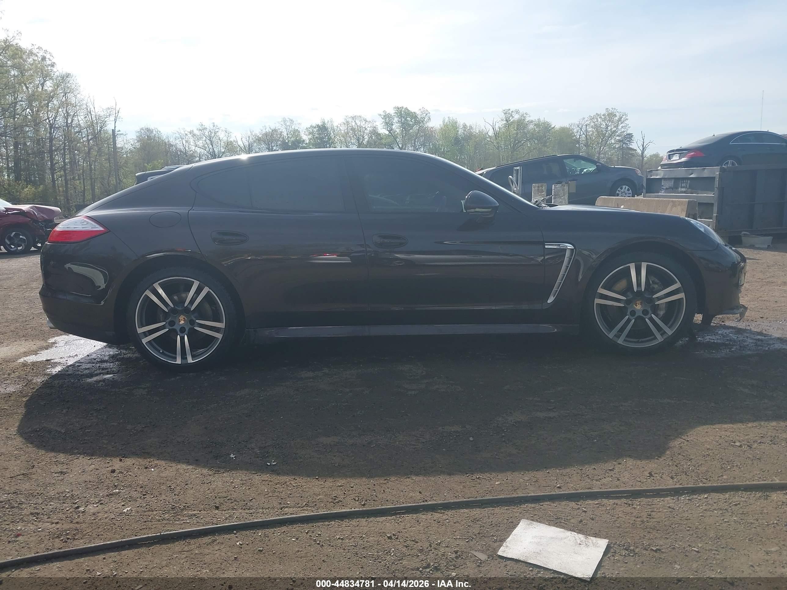 2013 Porsche Panamera 4 Бордовый vin: WP0AA2A74DL016523