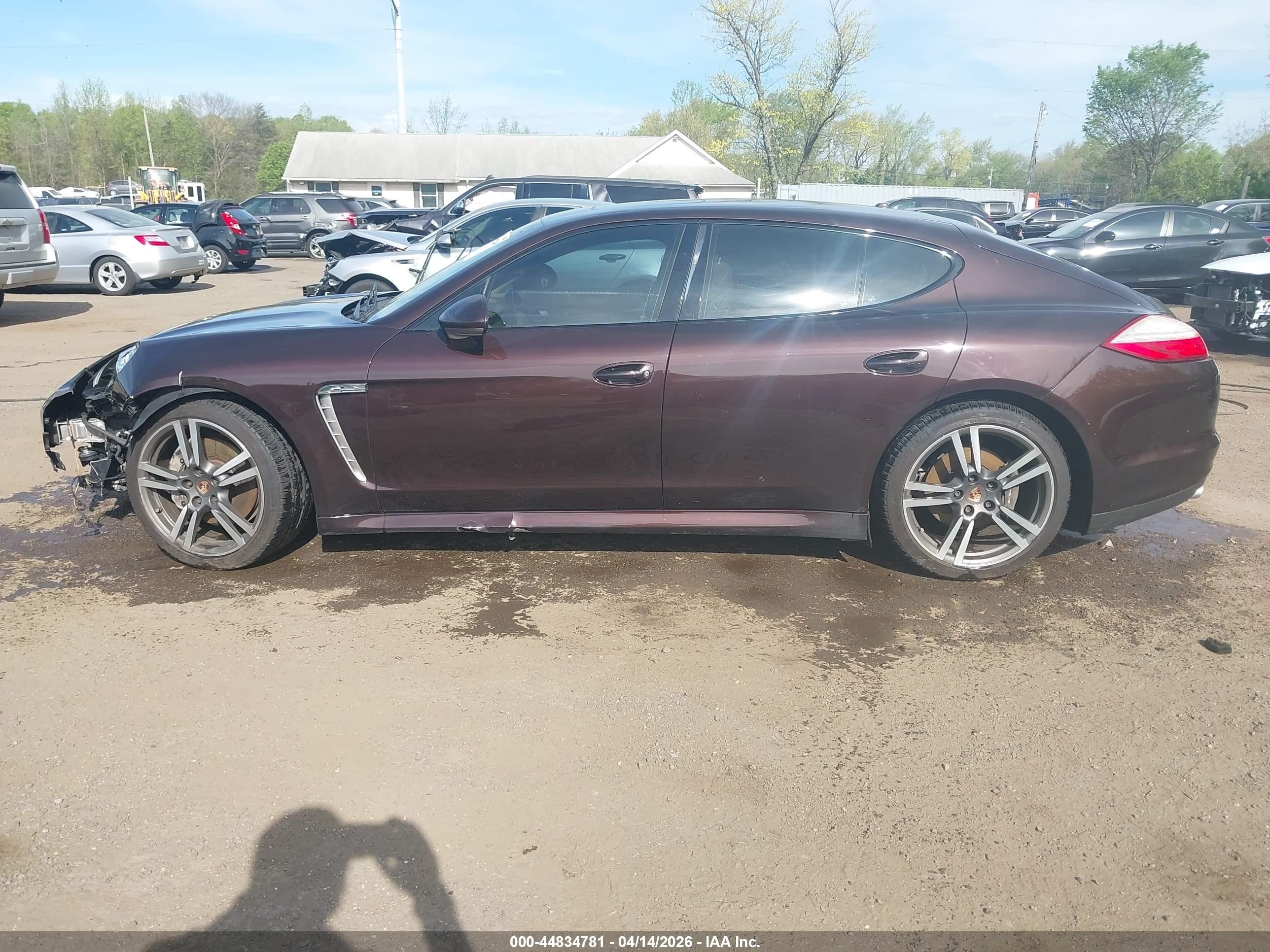2013 Porsche Panamera 4 Бордовый vin: WP0AA2A74DL016523