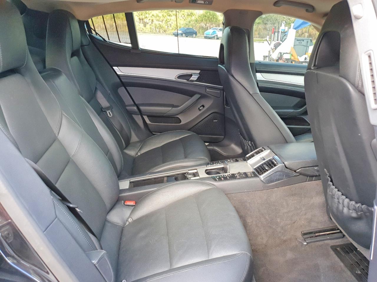 2014 Porsche Panamera 2 Черный vin: WP0AA2A74EL010450