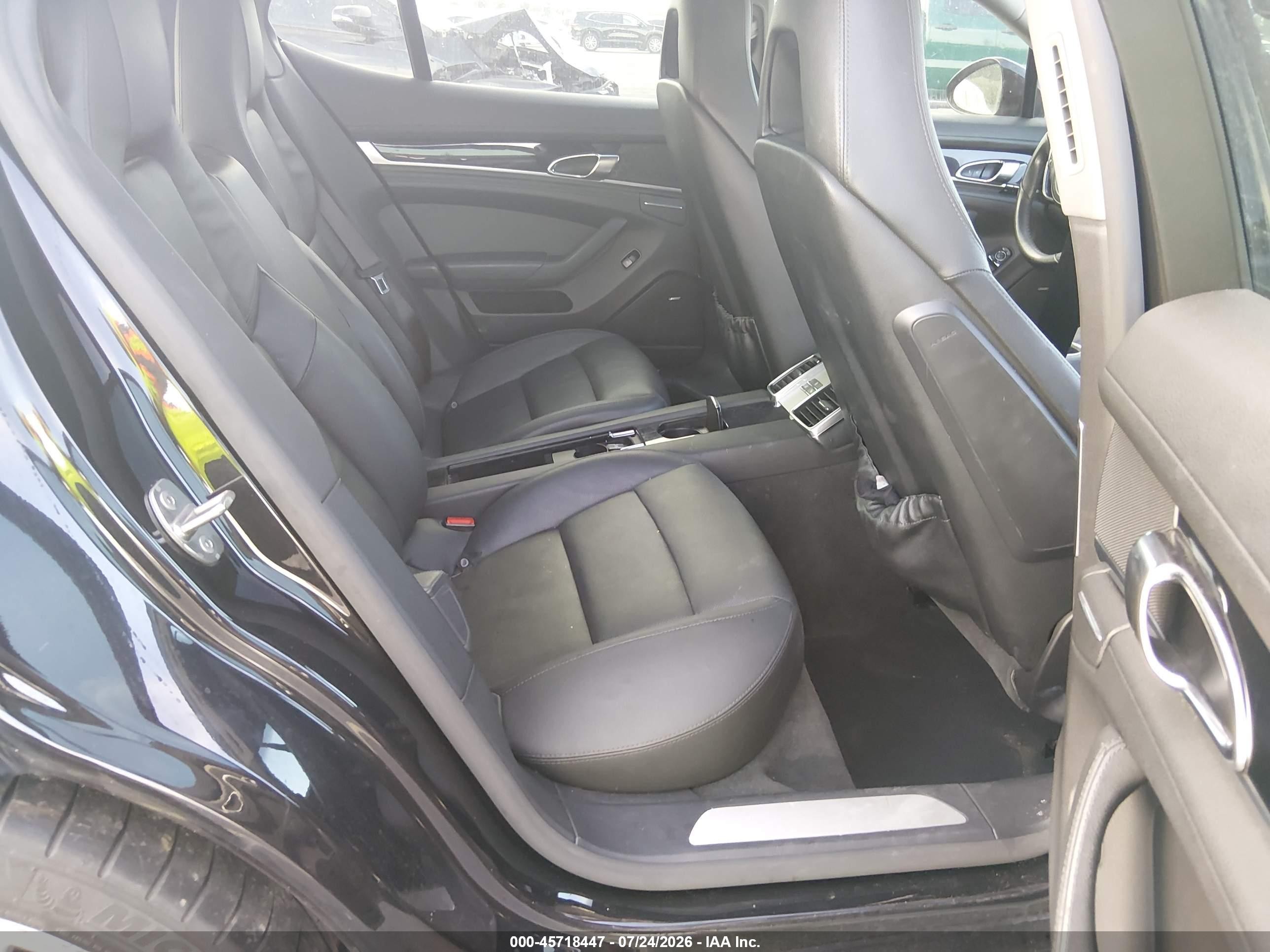 2014 Porsche Panamera 4 Черный vin: WP0AA2A74EL013929