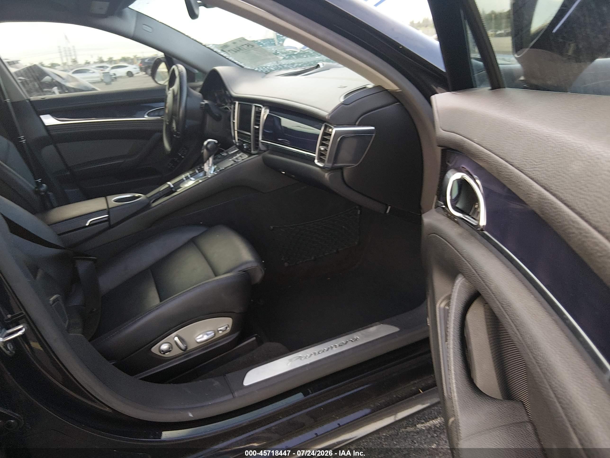 2014 Porsche Panamera 4 Черный vin: WP0AA2A74EL013929