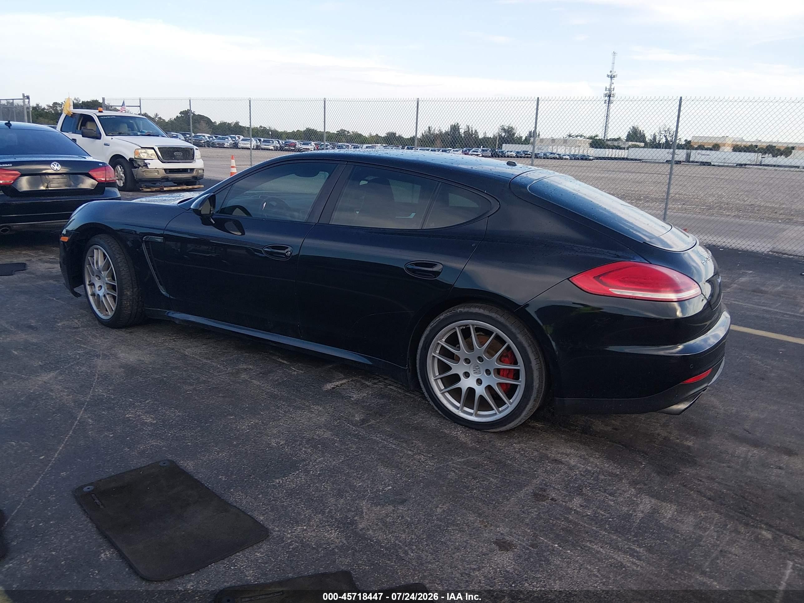2014 Porsche Panamera 4 Черный vin: WP0AA2A74EL013929