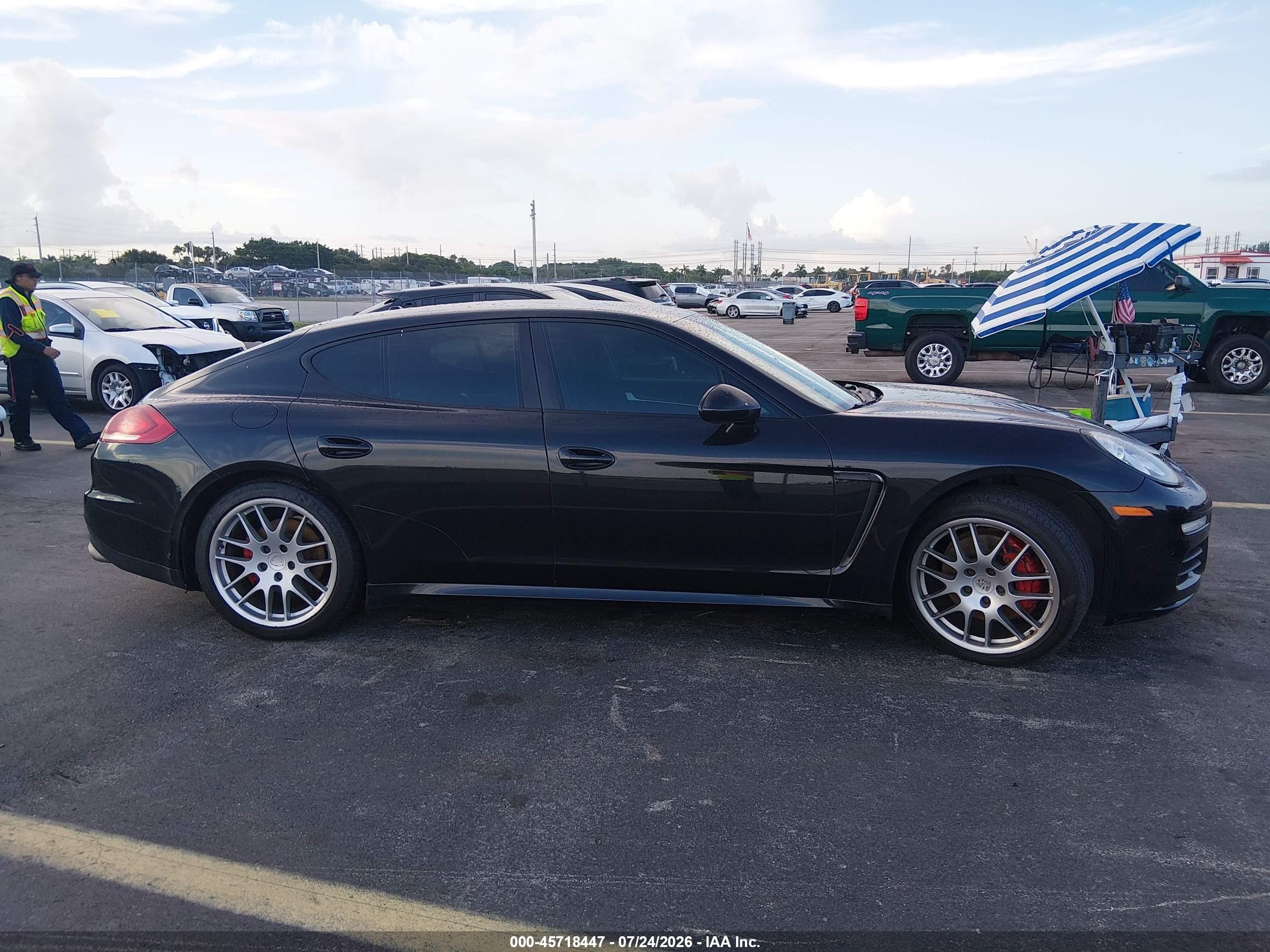 2014 Porsche Panamera 4 Черный vin: WP0AA2A74EL013929