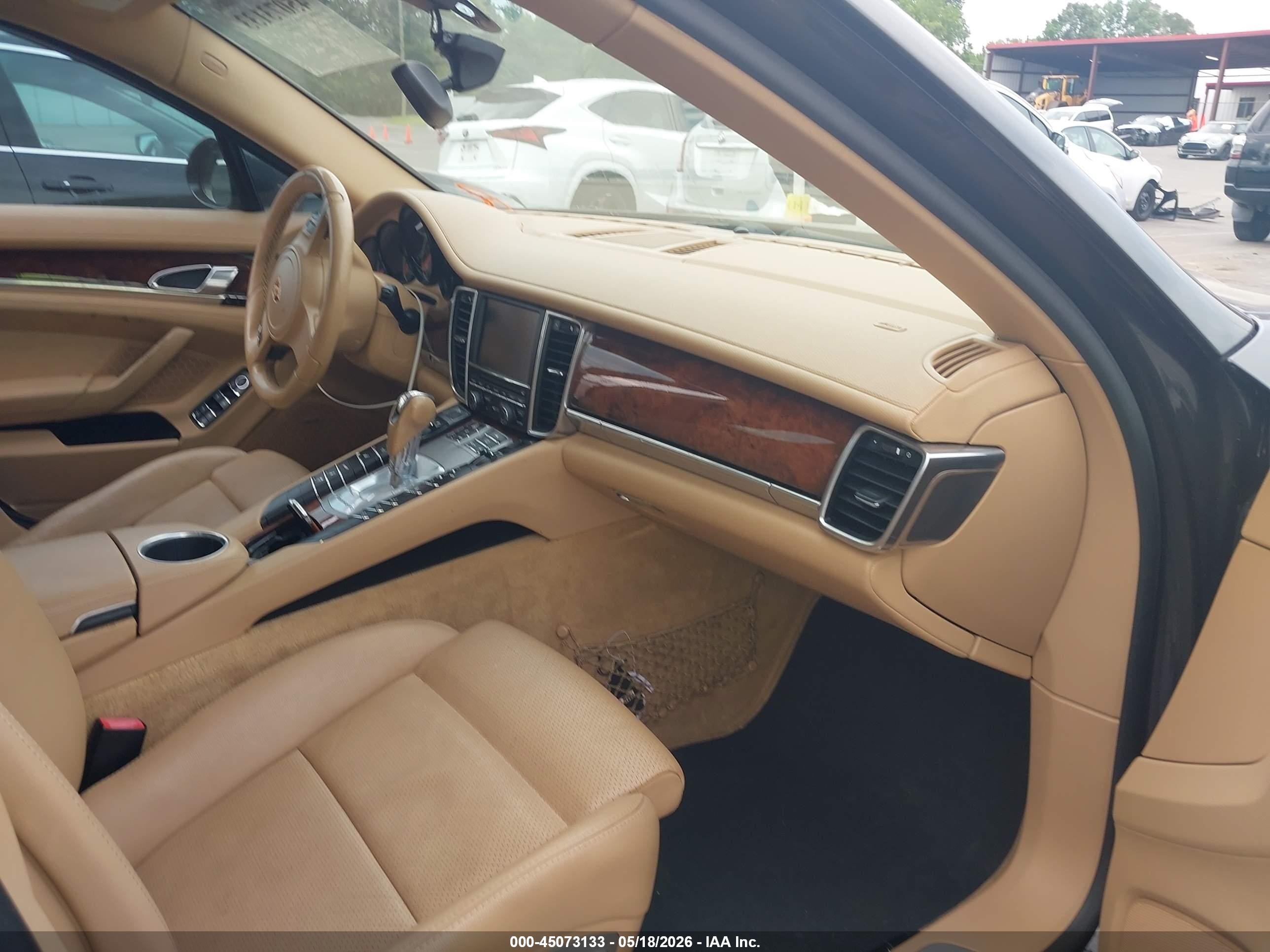 2012 Porsche Panamera 4 Brown vin: WP0AA2A75CL010034