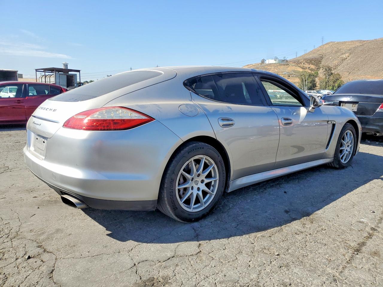 2012 Porsche Panamera 2 Gold vin: WP0AA2A75CL012012