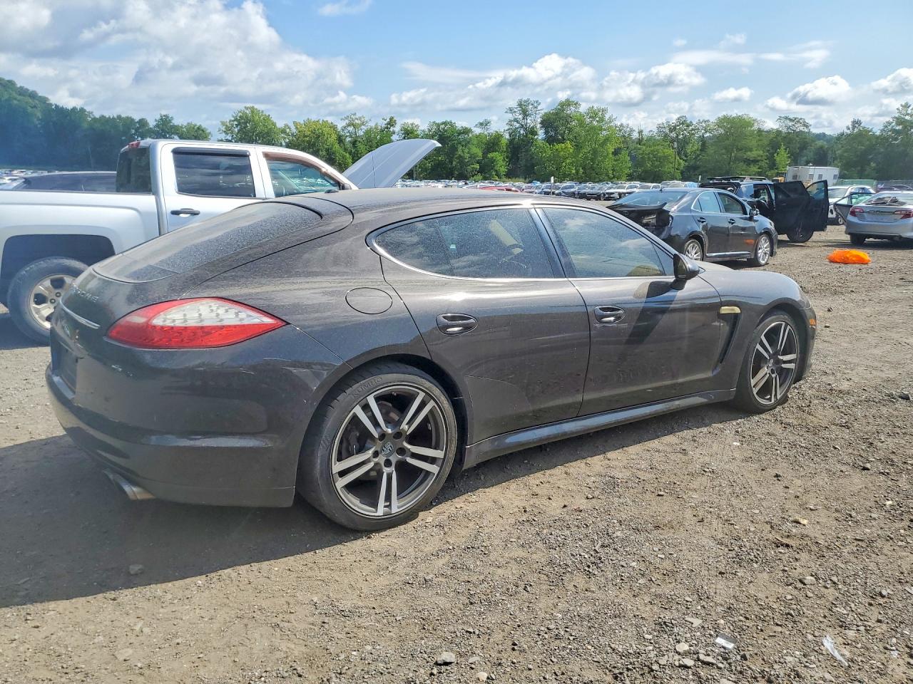 2012 Porsche Panamera 2 Brown vin: WP0AA2A75CL072582